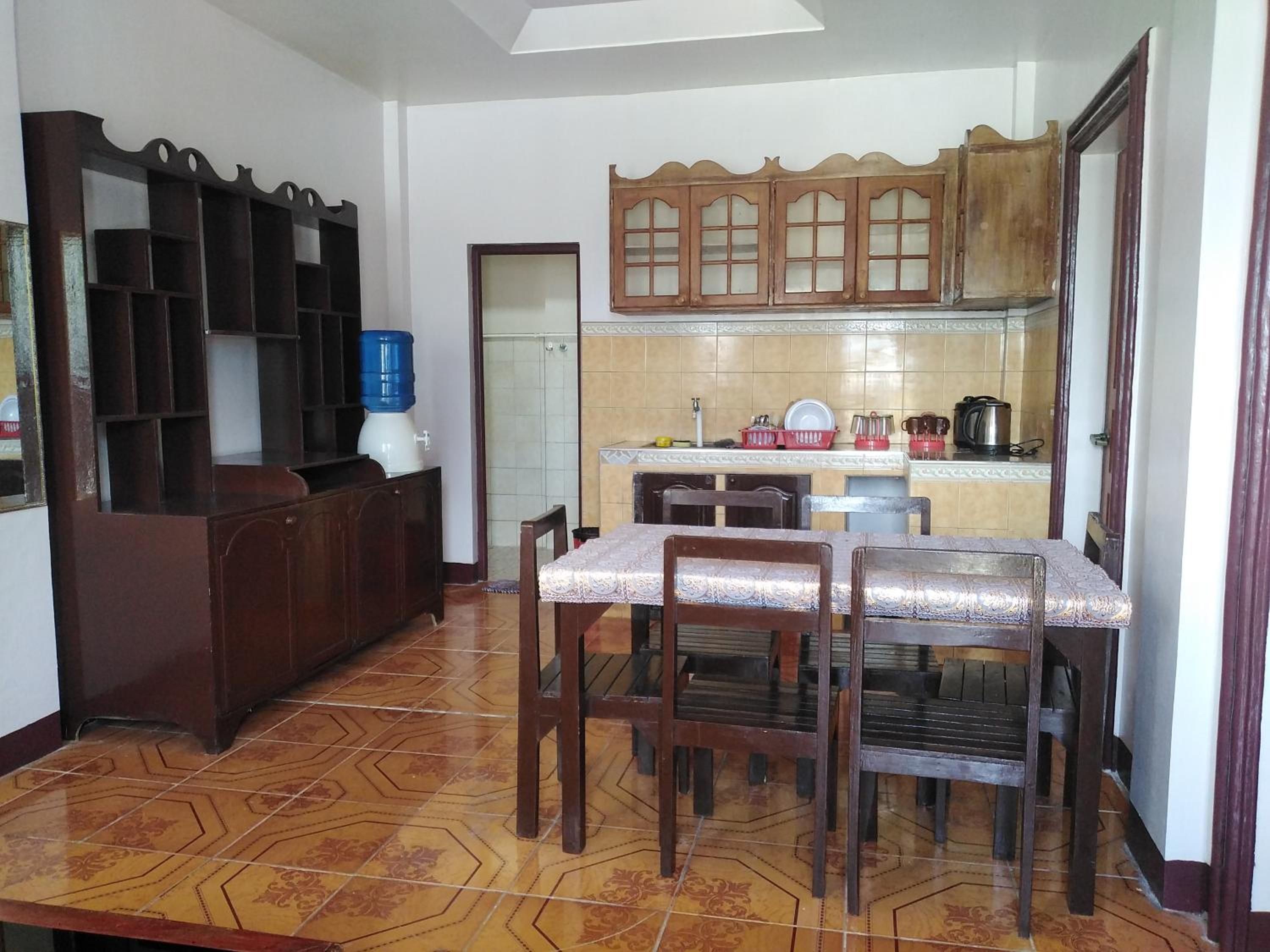 Moonlight Seaside Apartments Liloan Cebu