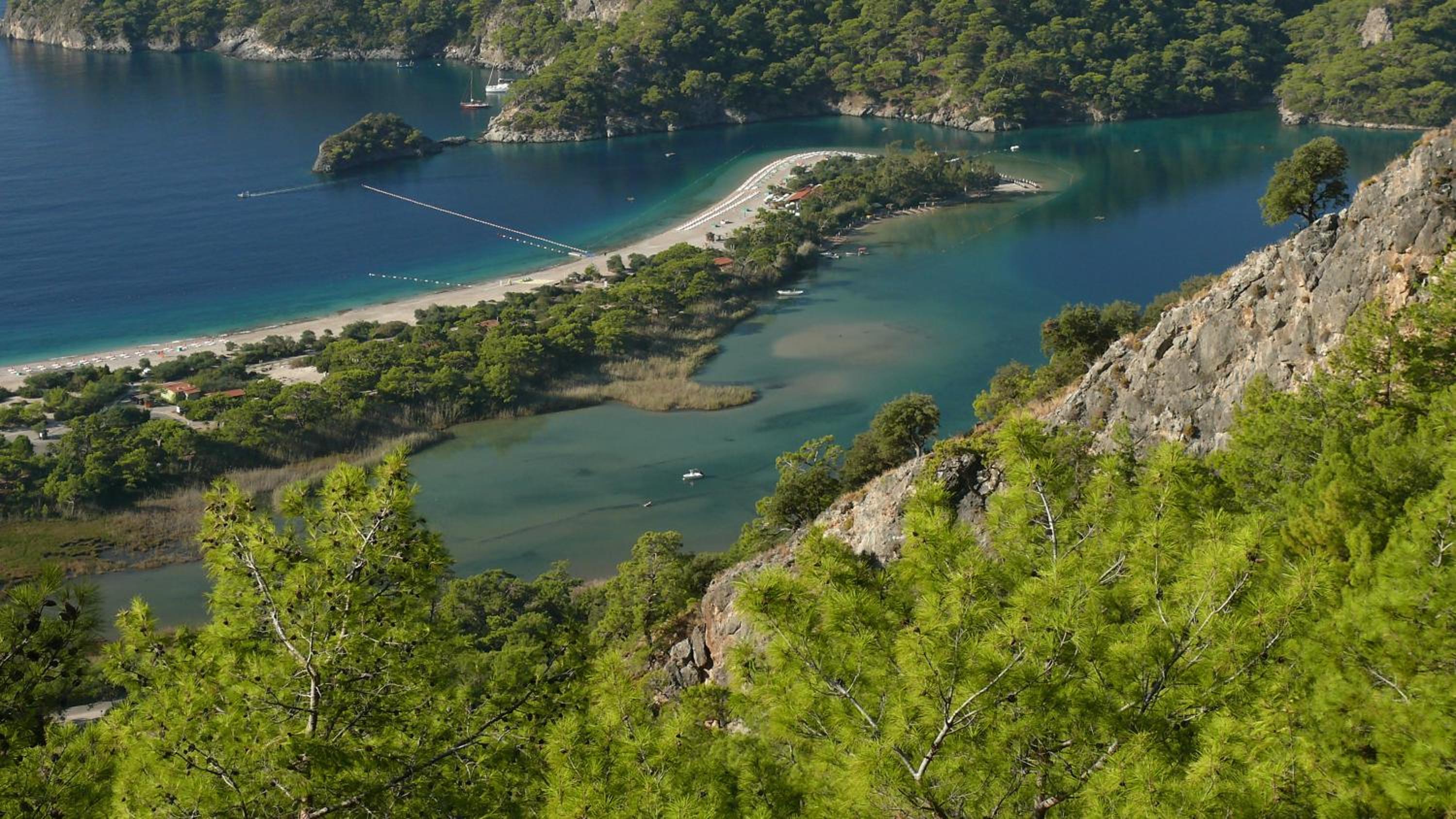 Kabak Avalon Bungalows