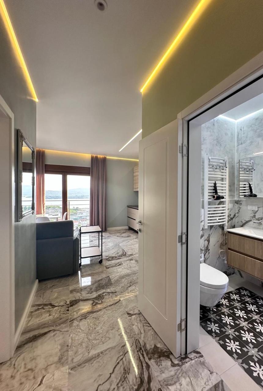 Penthouse1& view 4