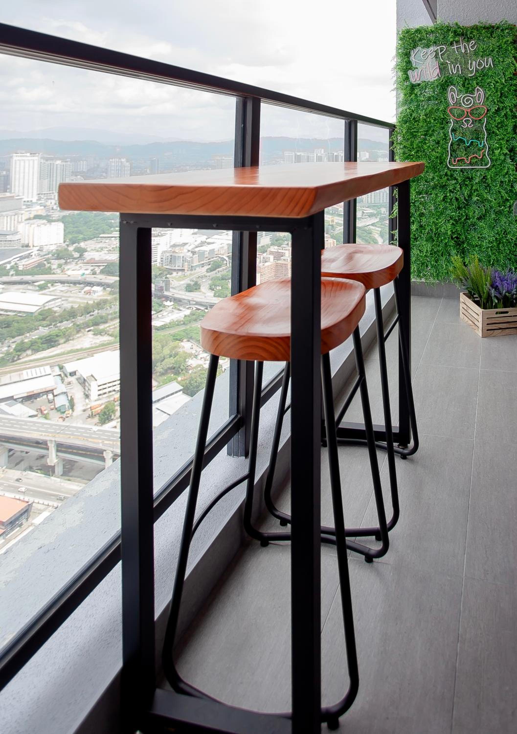 Premium Skyscraper 2-Bedroom Suite in KL
