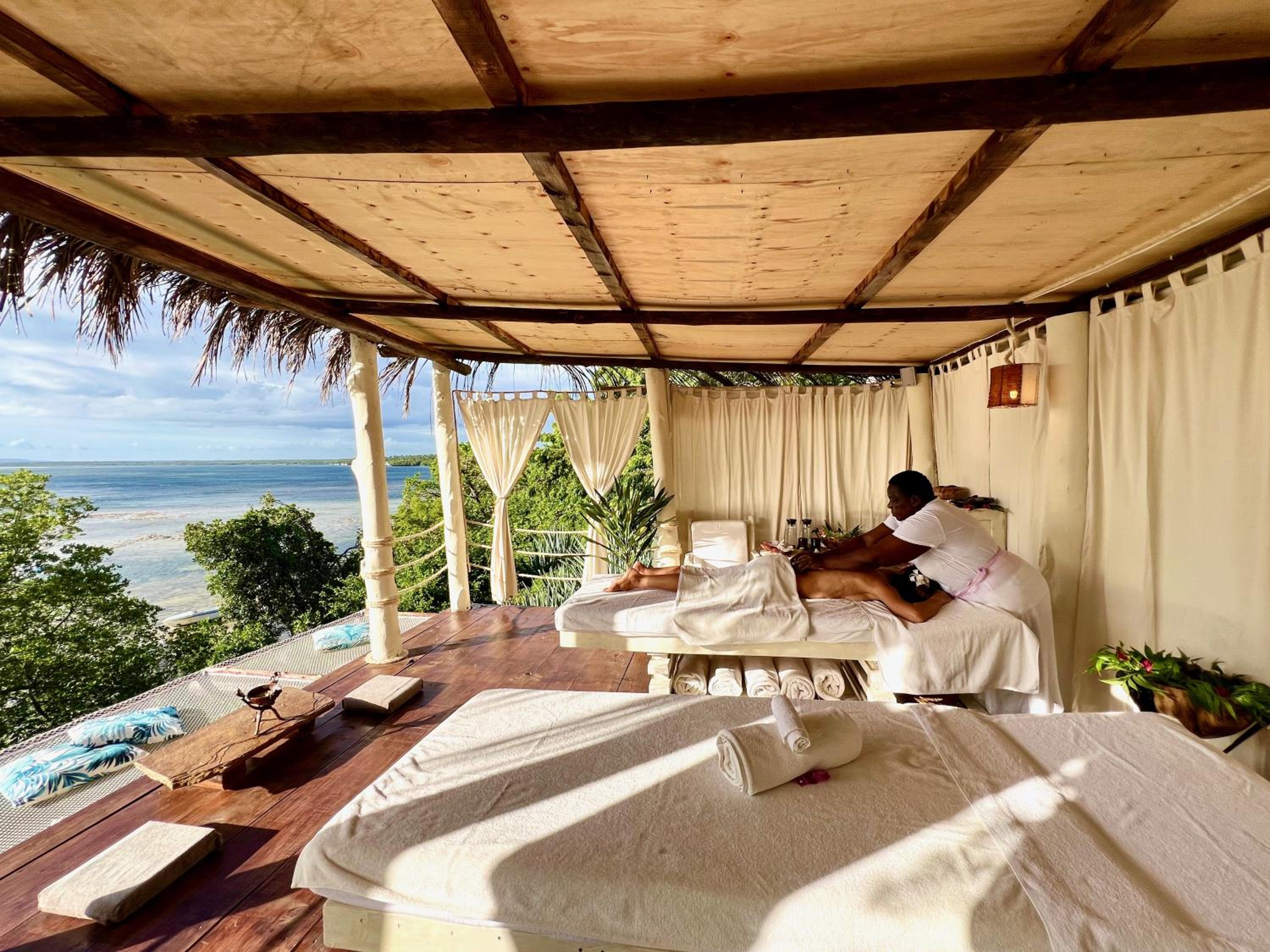 Rock and Sea Resort