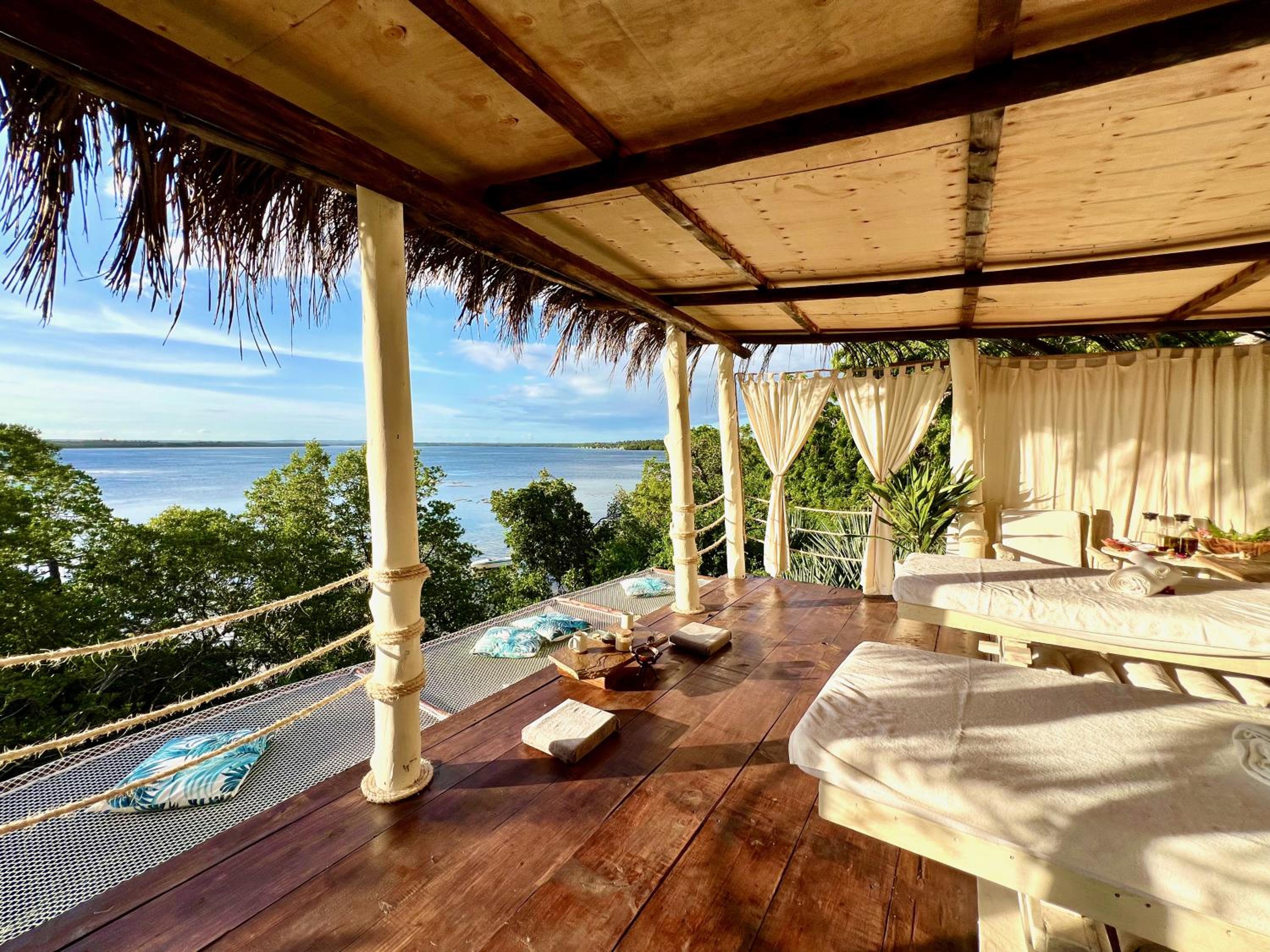 Rock and Sea Resort