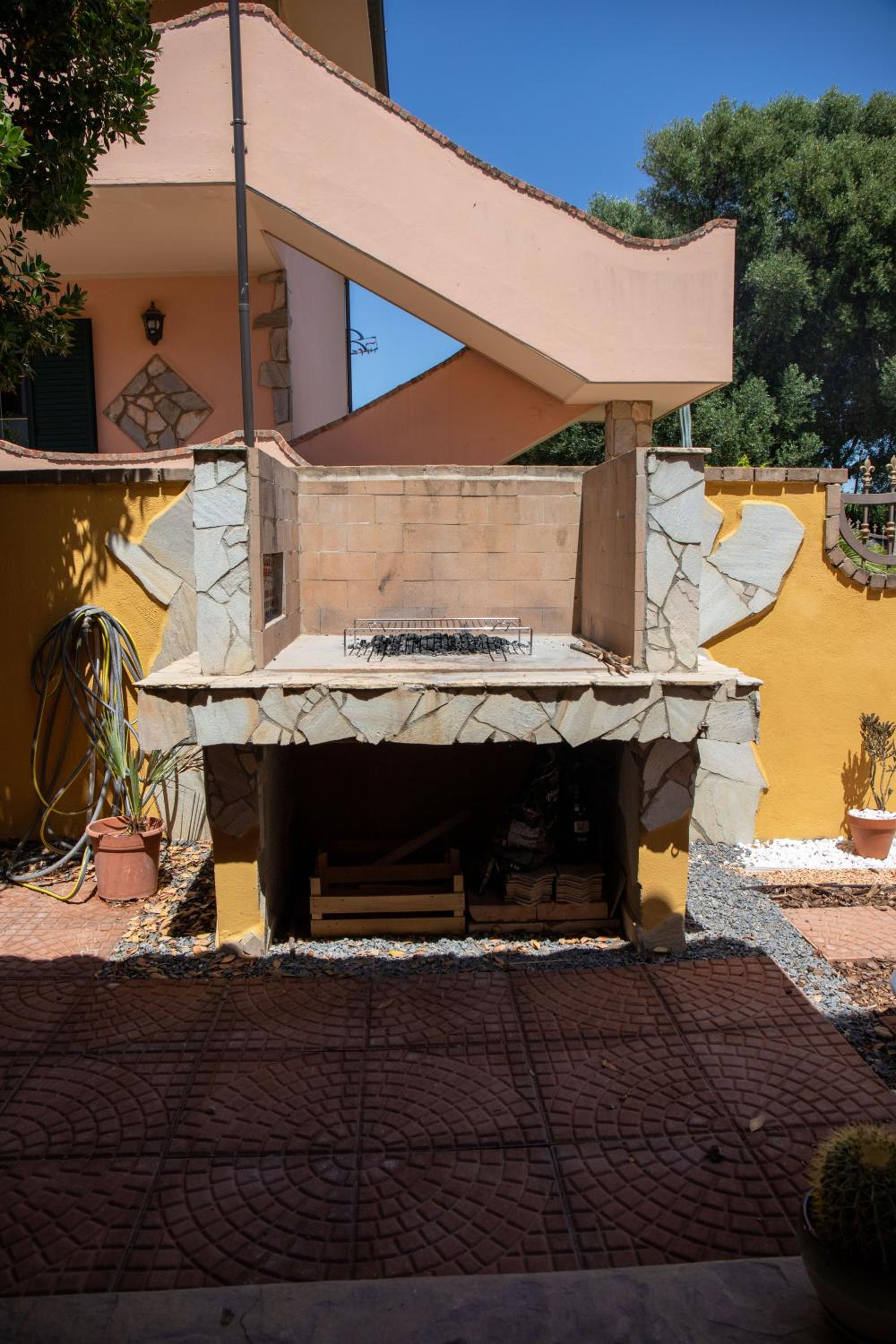 Photo 18