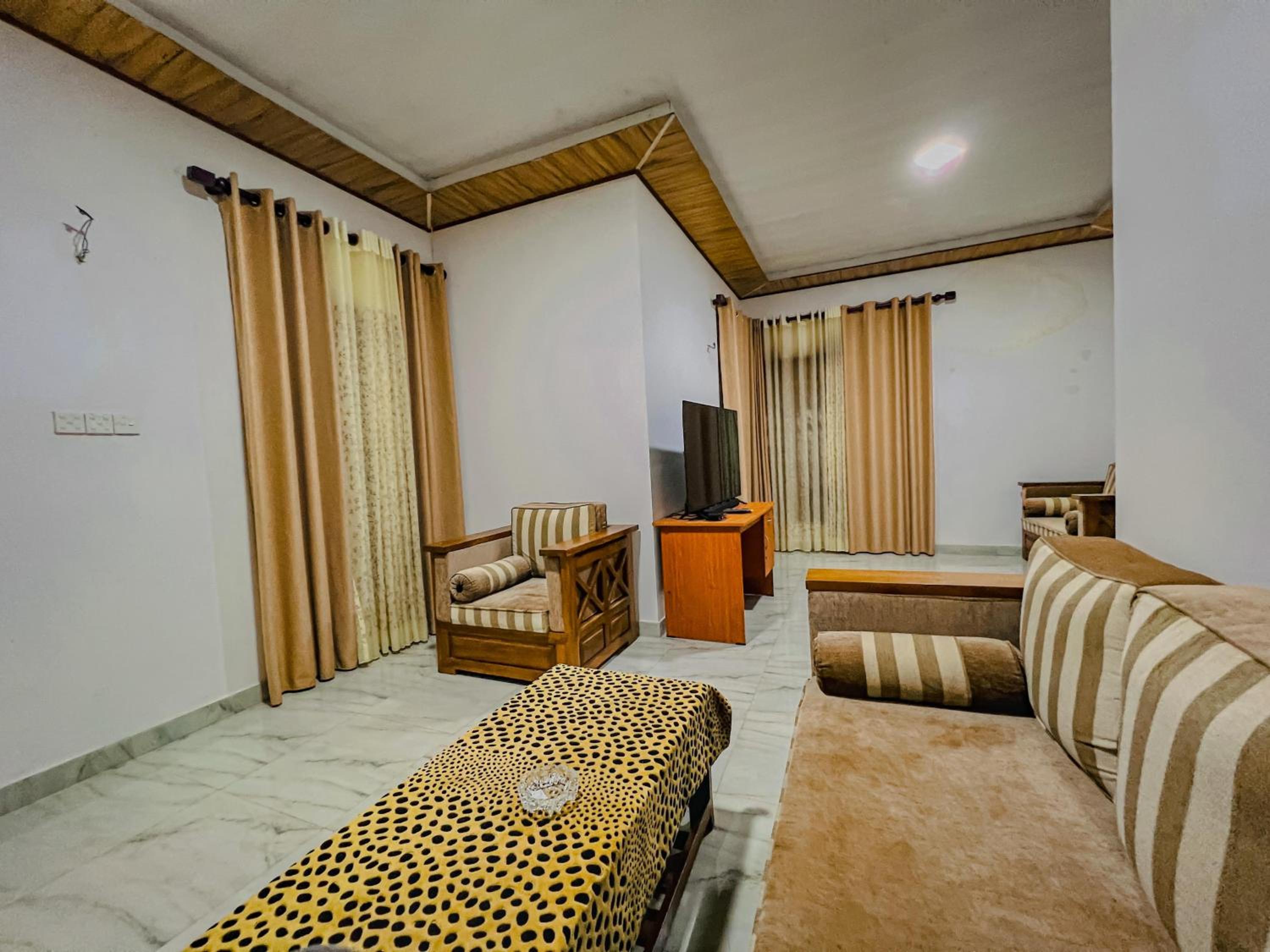 Everline Resort Homestay view 5