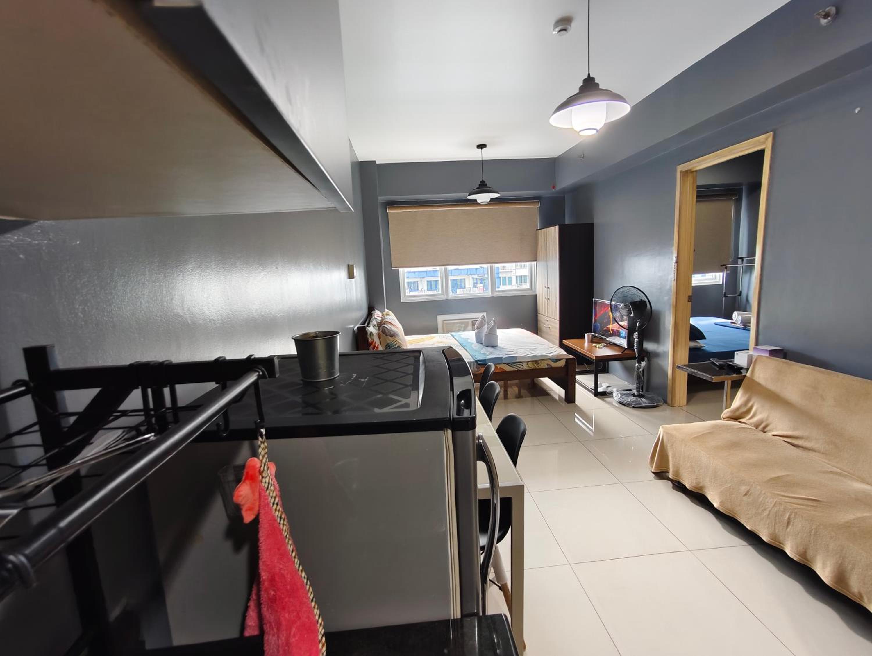 2 bedrooms near Mall of Asia & Airport view 2