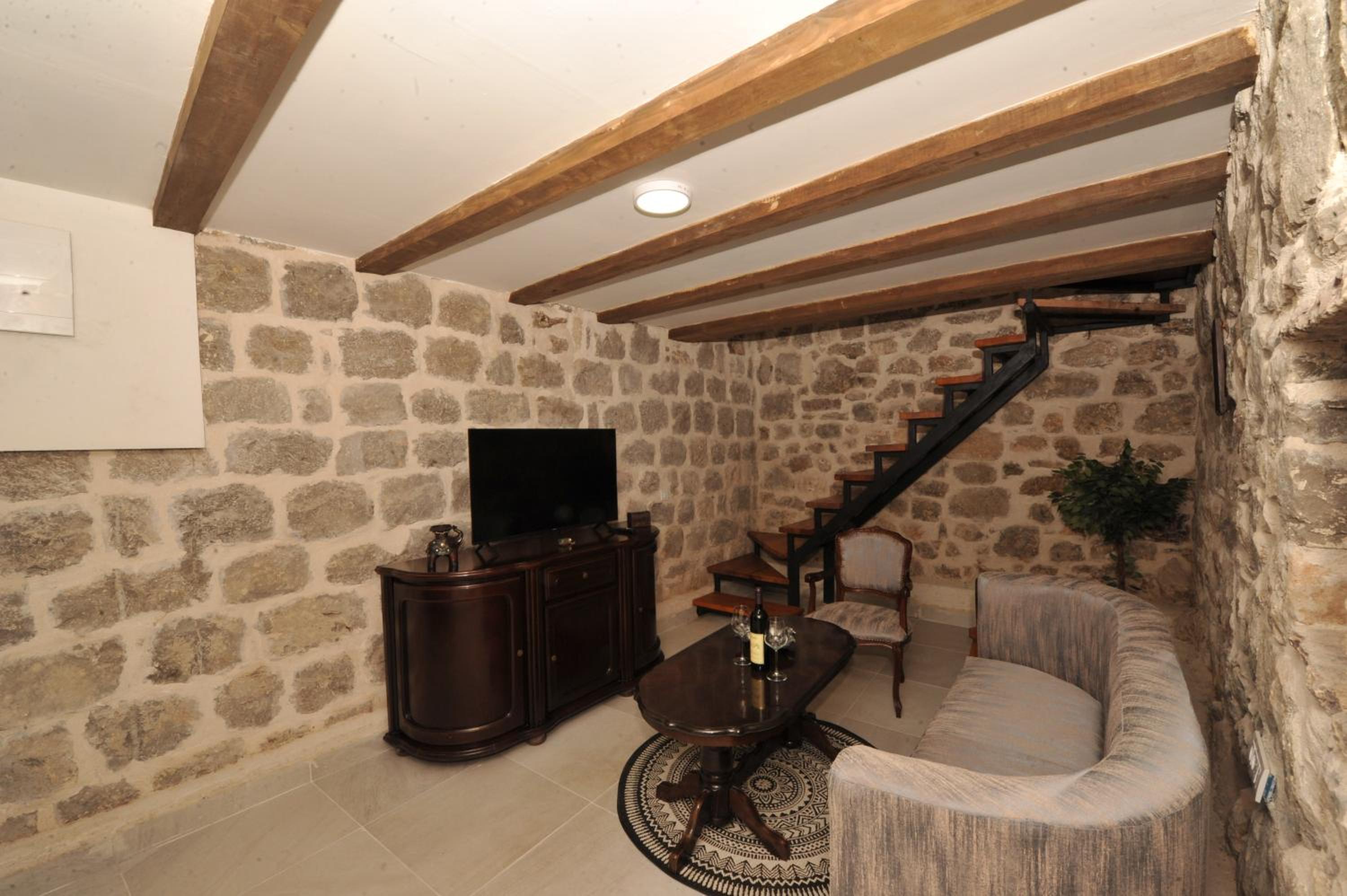 Old stone house Danka view 4