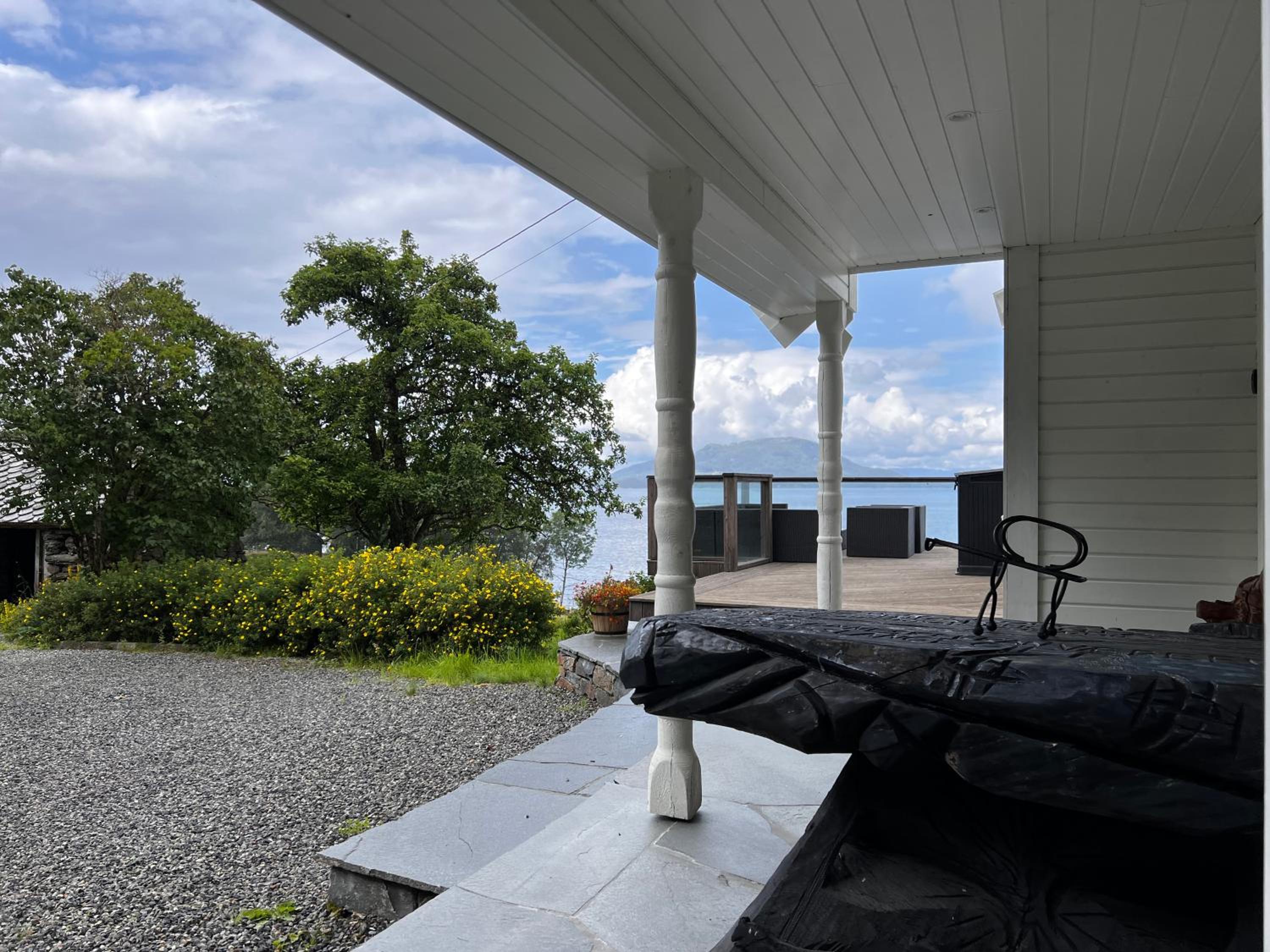 Fjord house with a private bay, boats and sauna! view 3