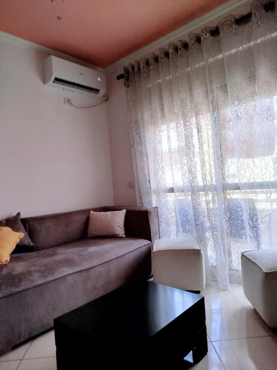 Smiley apartament