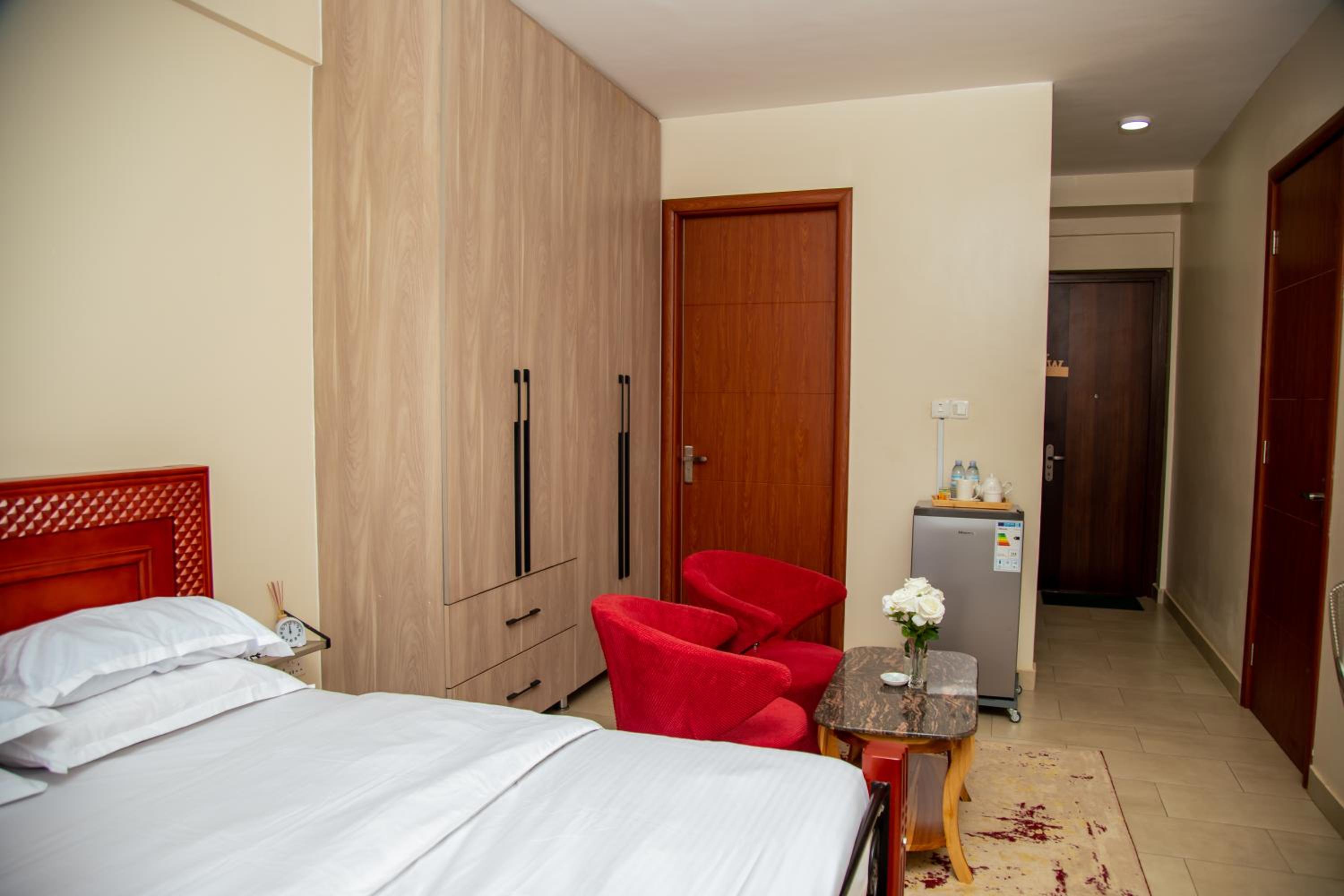 Edge Studio Apartment, photo 12