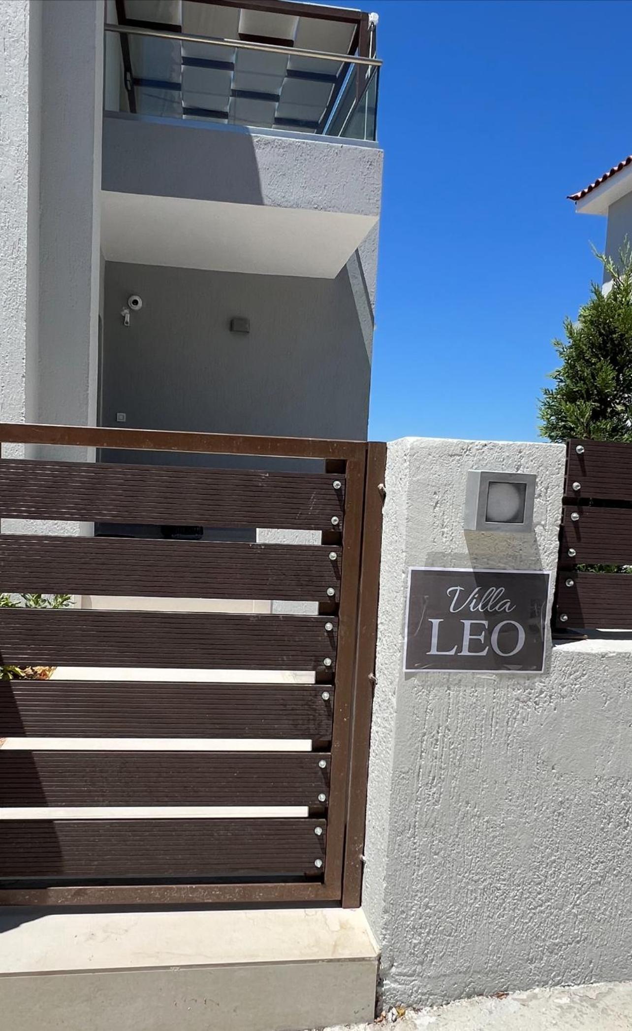 Villa LEO AIGINA photo 1