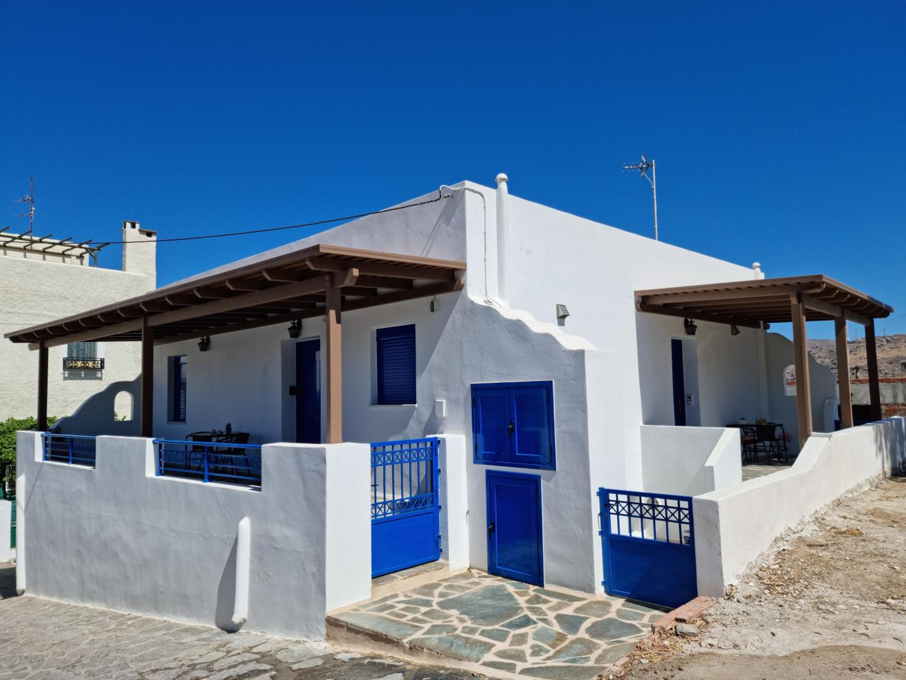 Maitos Apartments