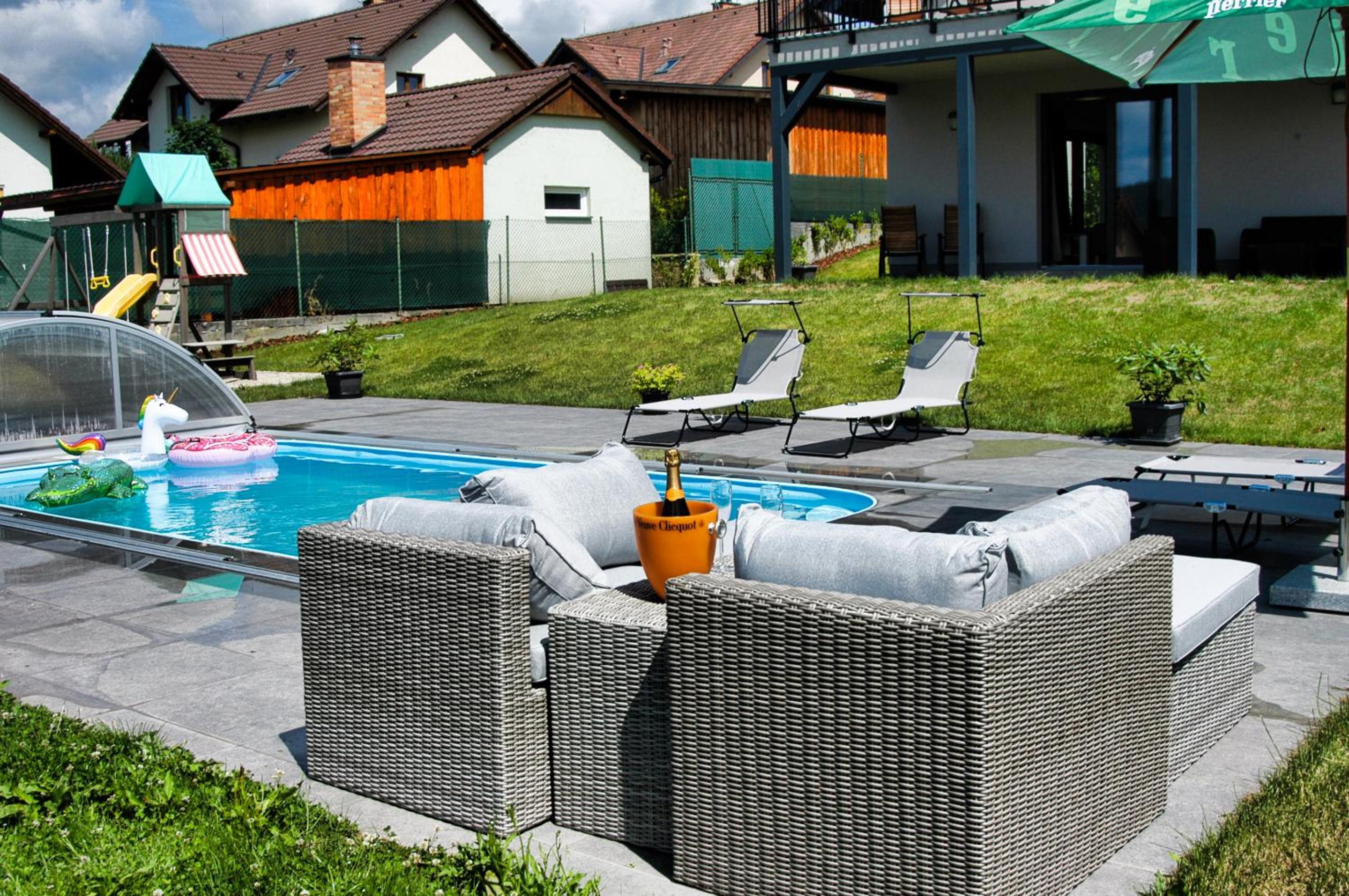 Apartmánové domy s bazénem Lipno 1