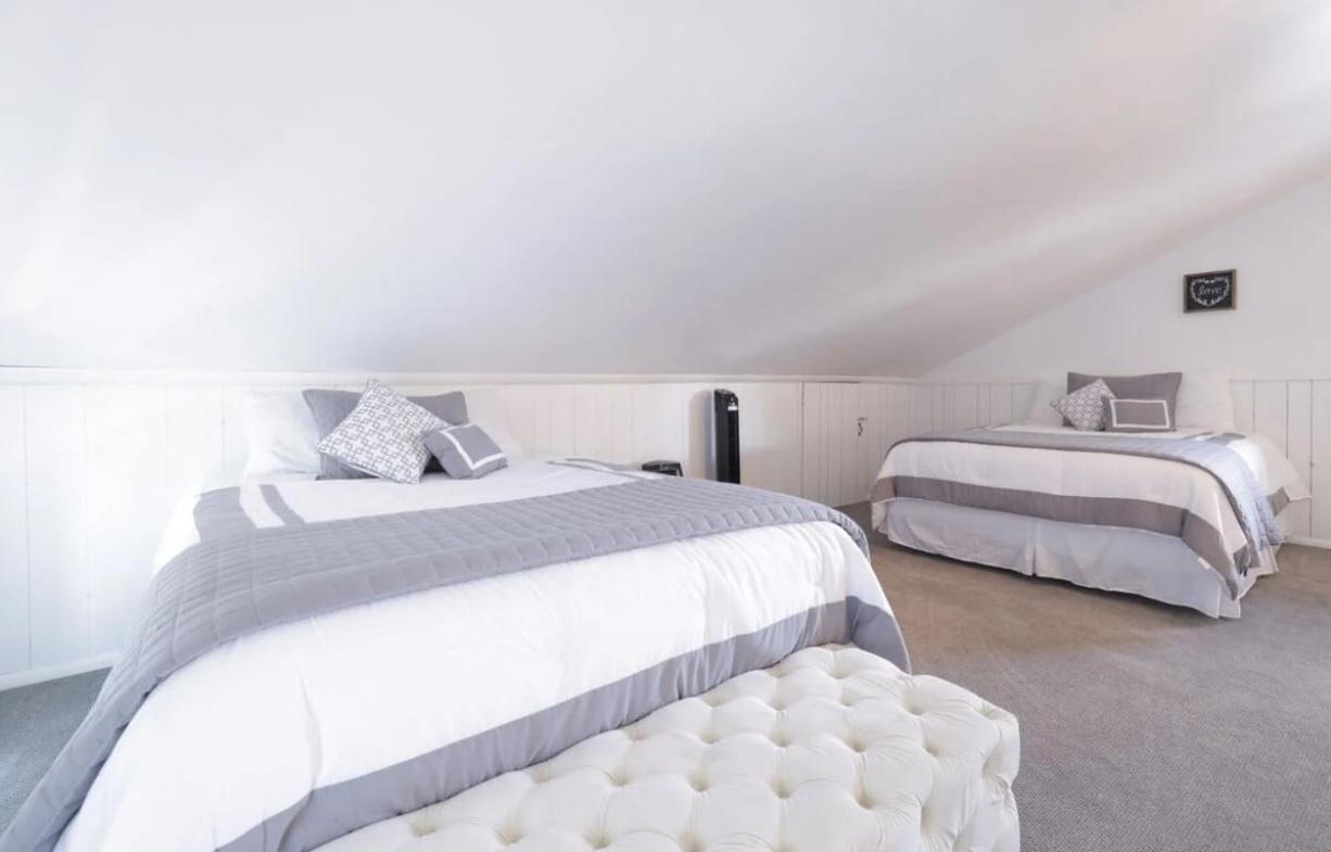 The suite #2502