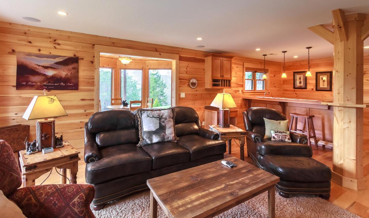 Pinnacle View Lodge by Stony Brook Cabins