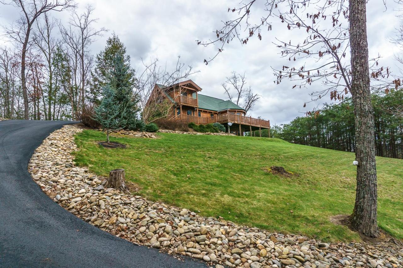 Pinnacle View Lodge by Stony Brook Cabins