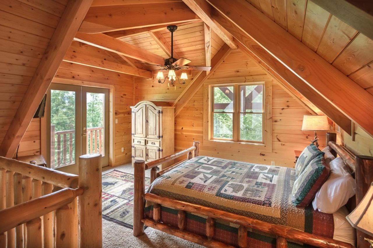 Pinnacle View Lodge by Stony Brook Cabins