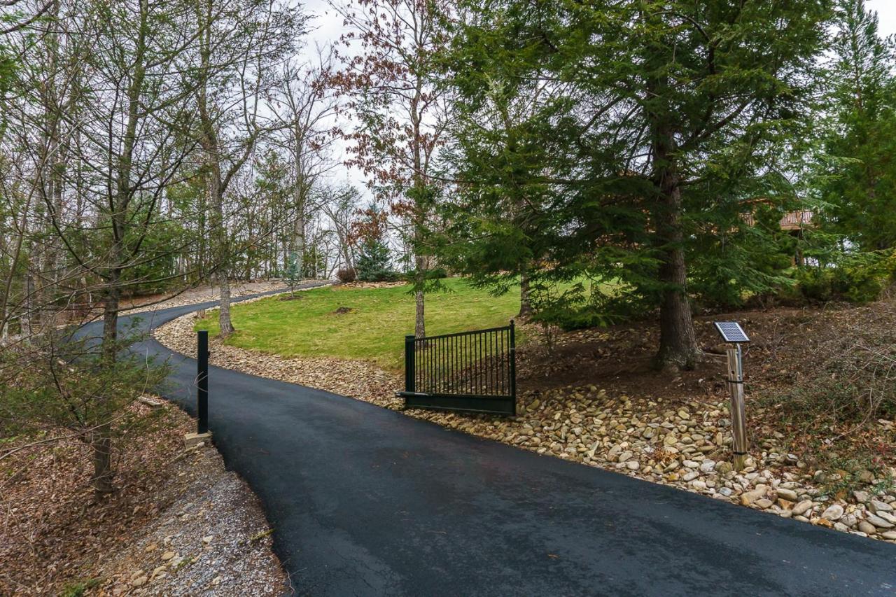 Pinnacle View Lodge by Stony Brook Cabins