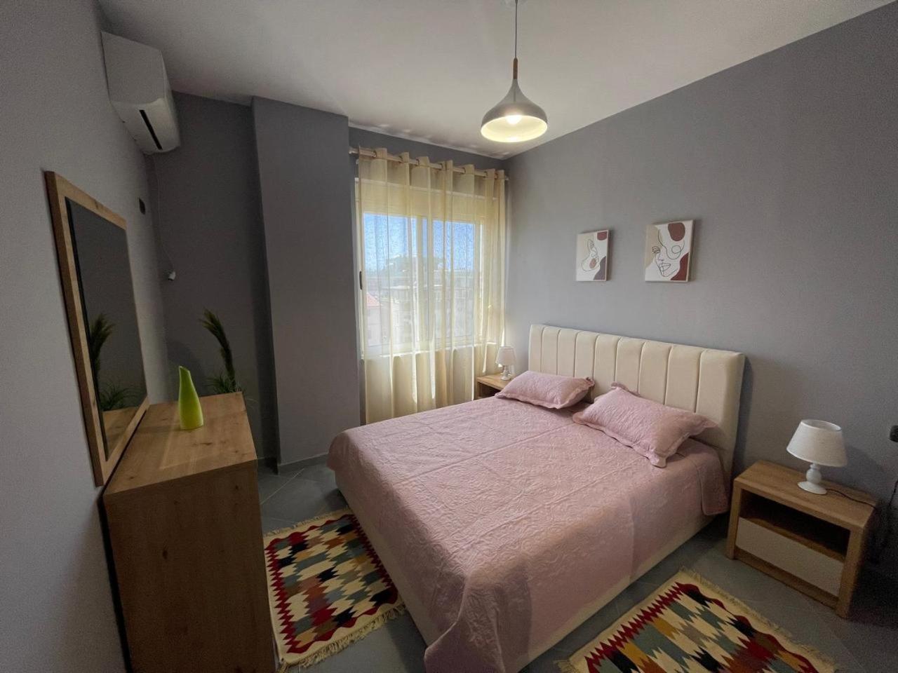 SeaView new Cozy Apt Beach front