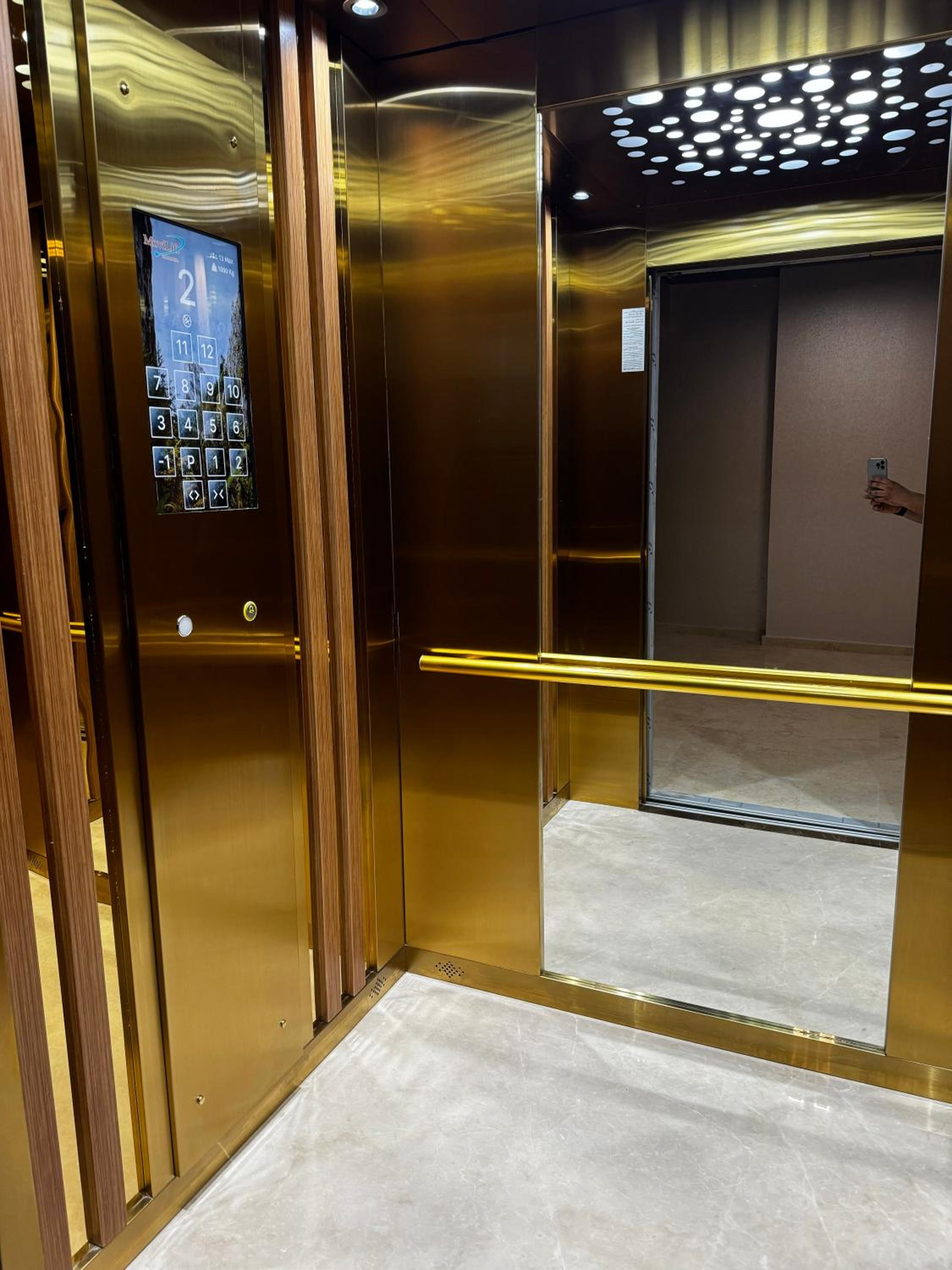 DXN Apartment 12 by Stefan Building view 5