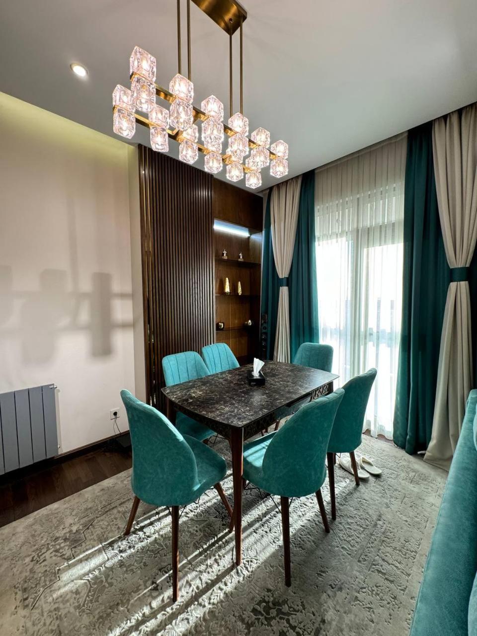 Luxury suite with great cityscape view 3
