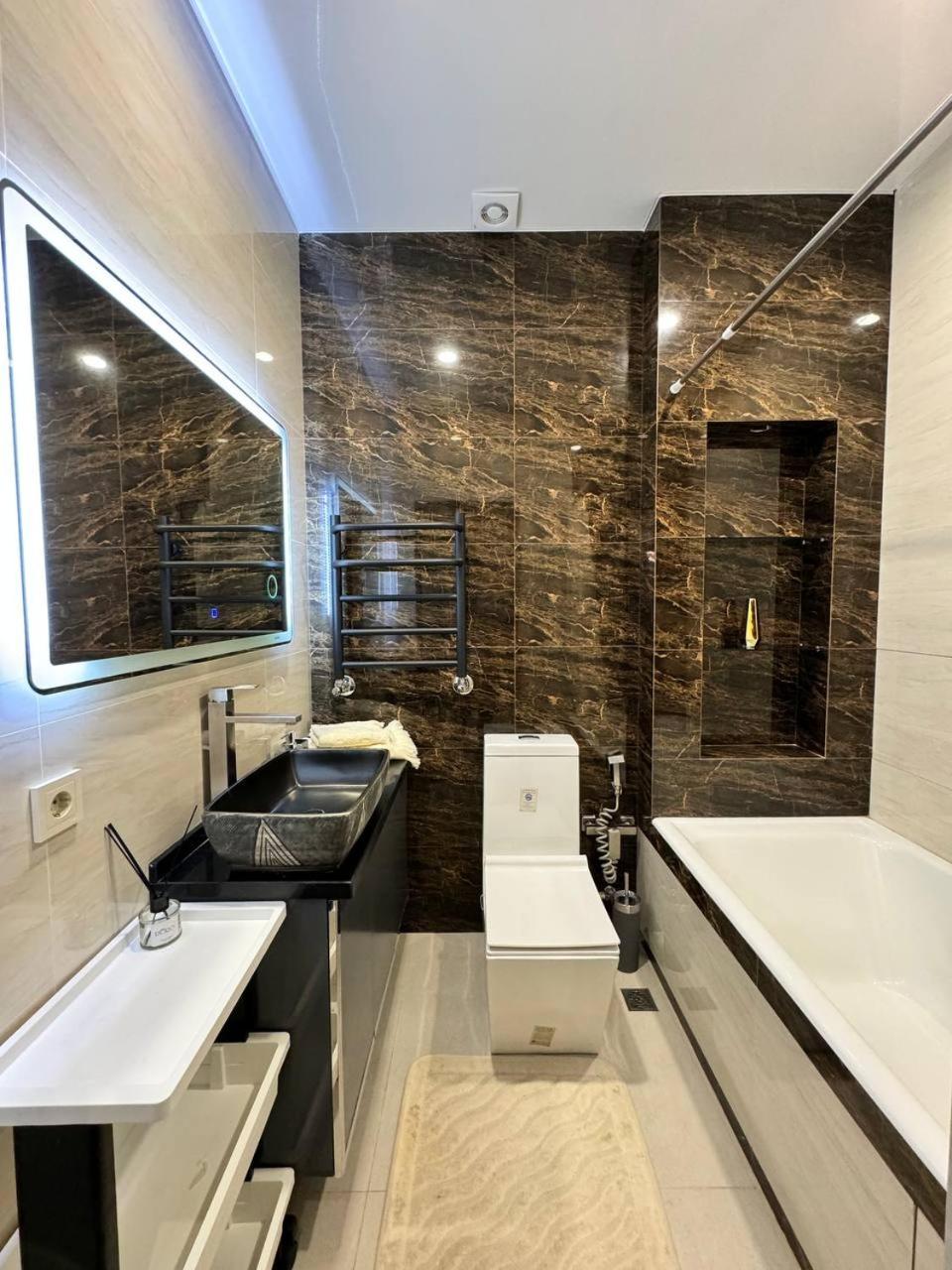 Luxury suite with great cityscape view 4