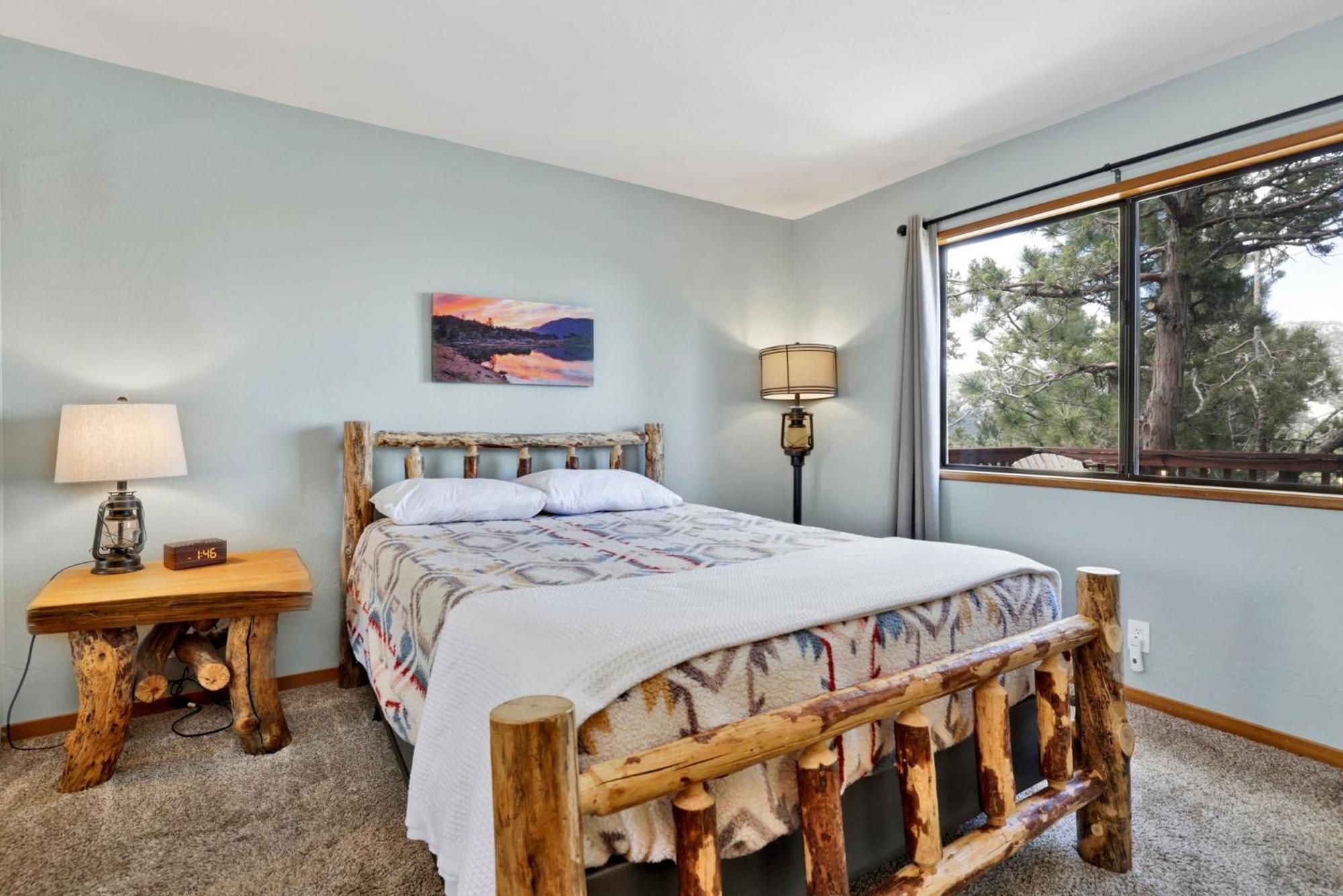 Lazy llama lodge #2150