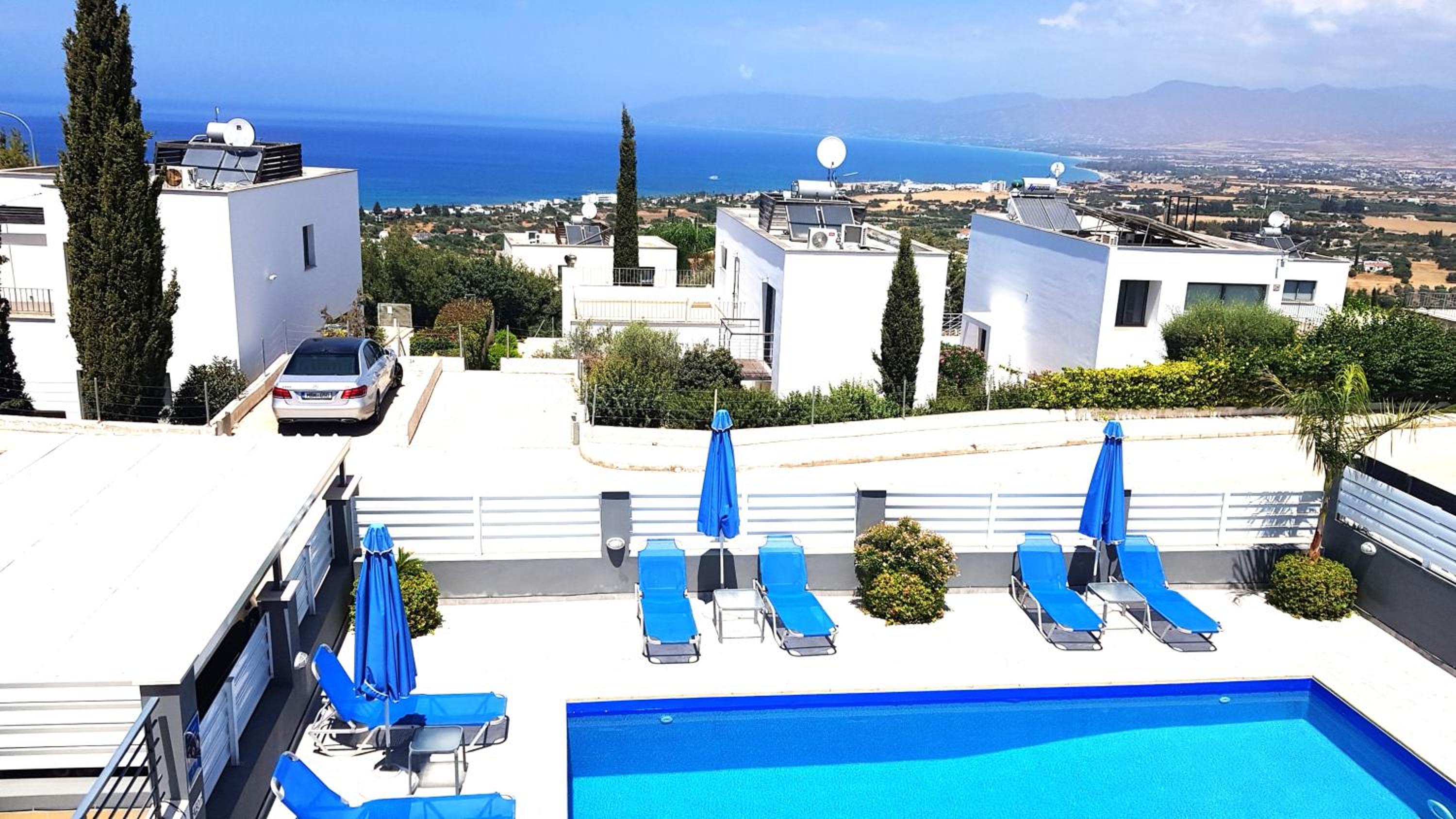 Lenia's Sea View Villa