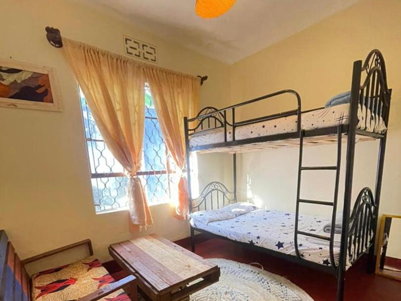 Uhuru Homestay
