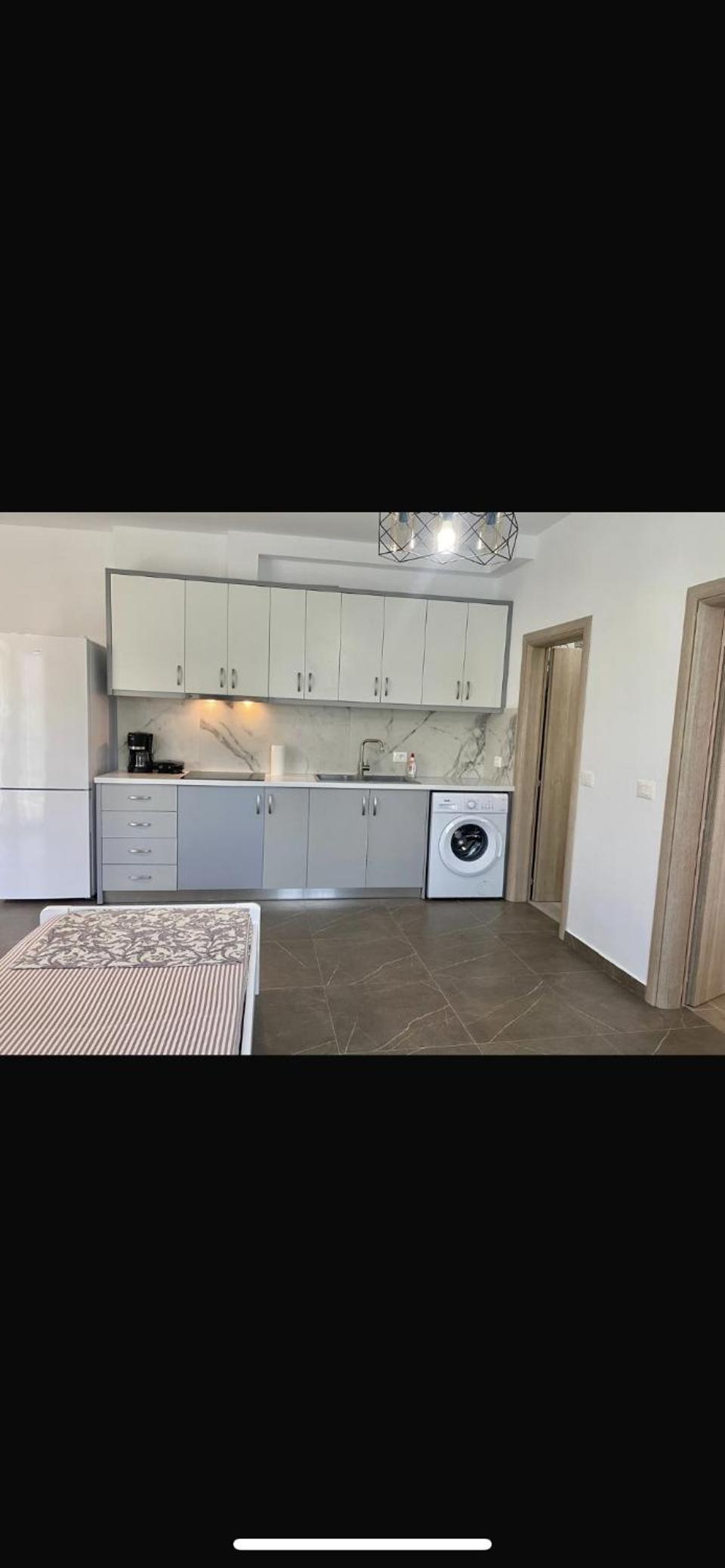 Himara Central Apartment
