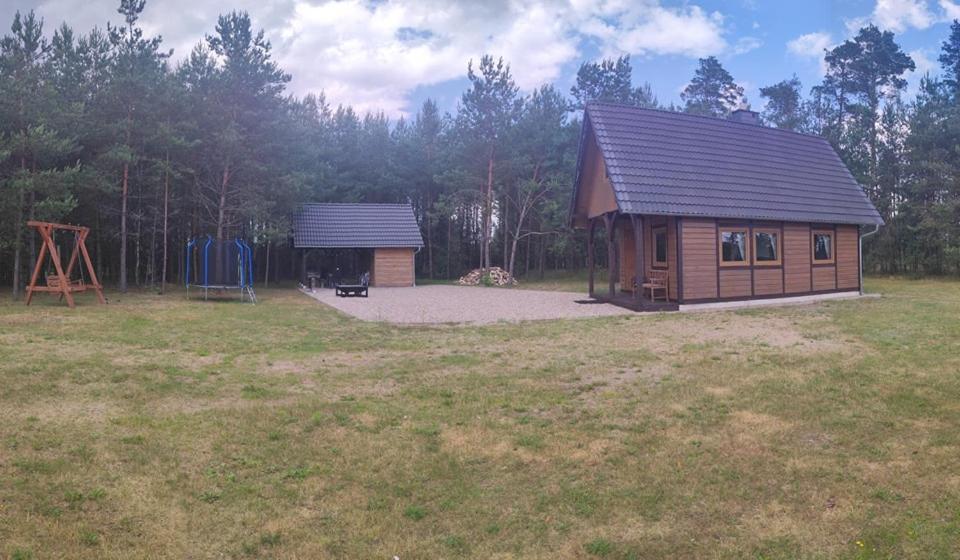 Chatka nad jeziorem view 2