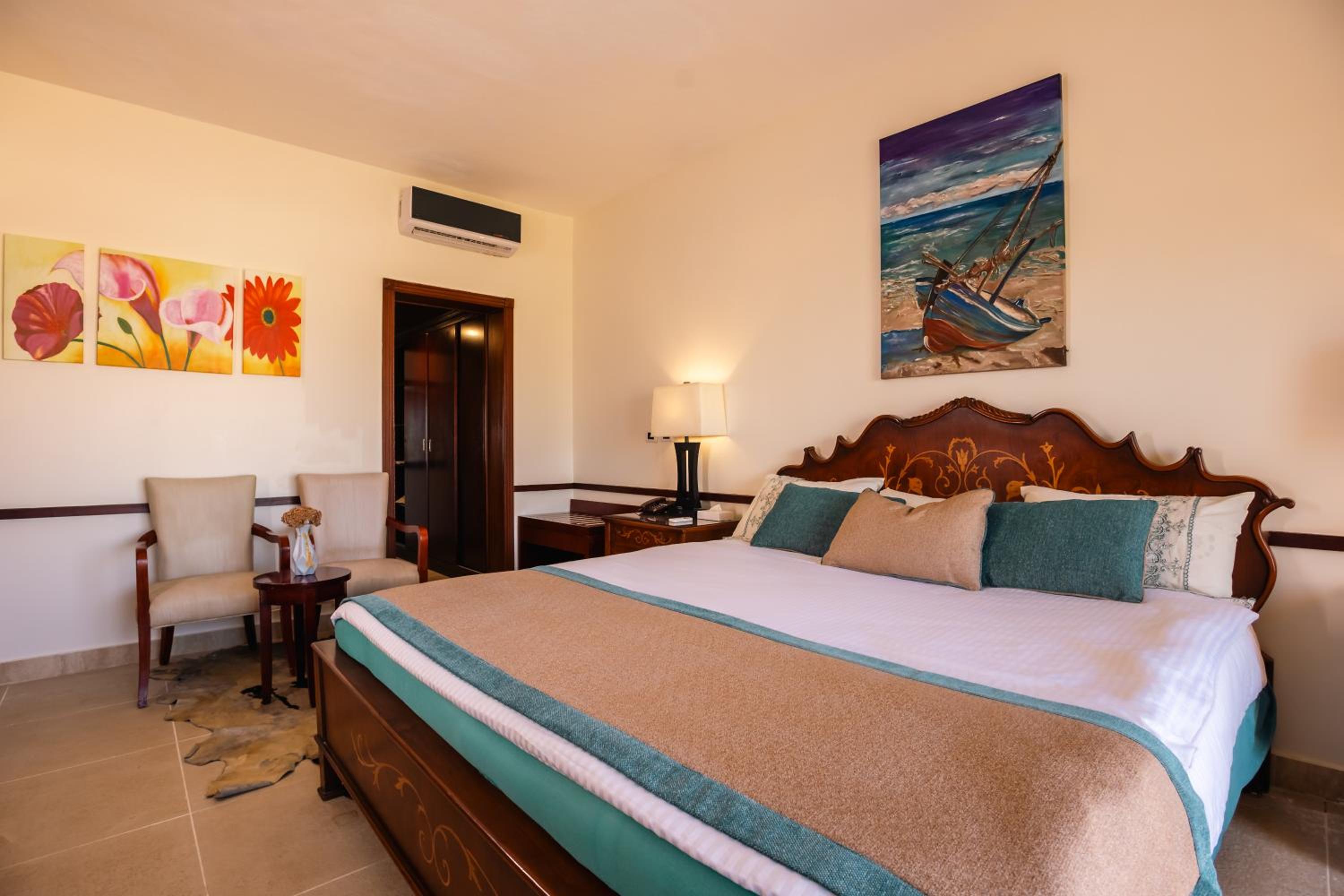 Grand Waha Resort
