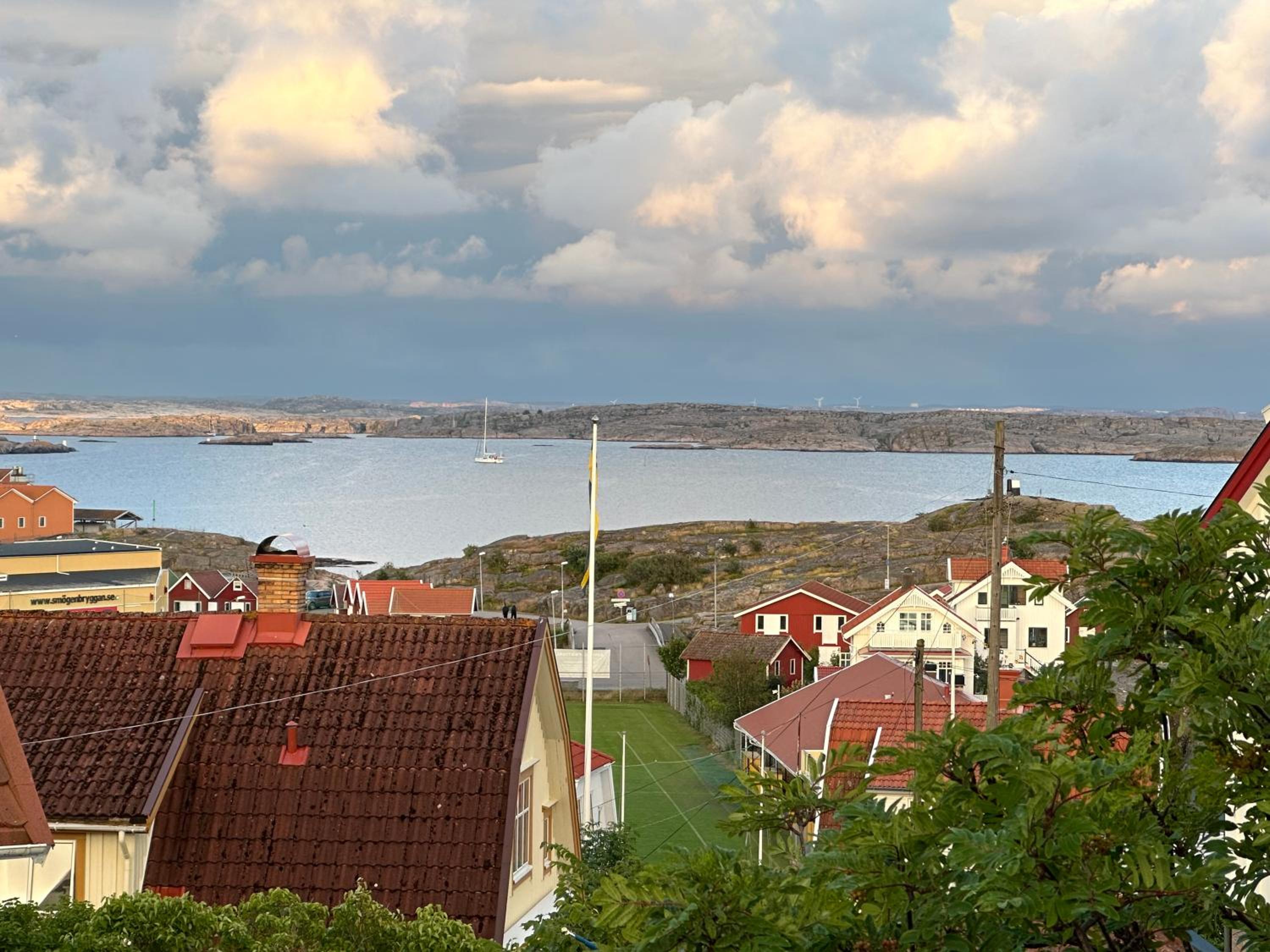 Sommarlägenhet nära Smögenbryggan