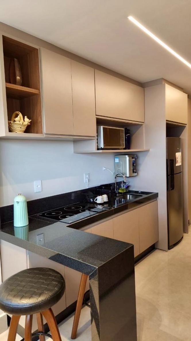 Flat de Luxo com Quarto Privativo 22º Andar no Vertigo