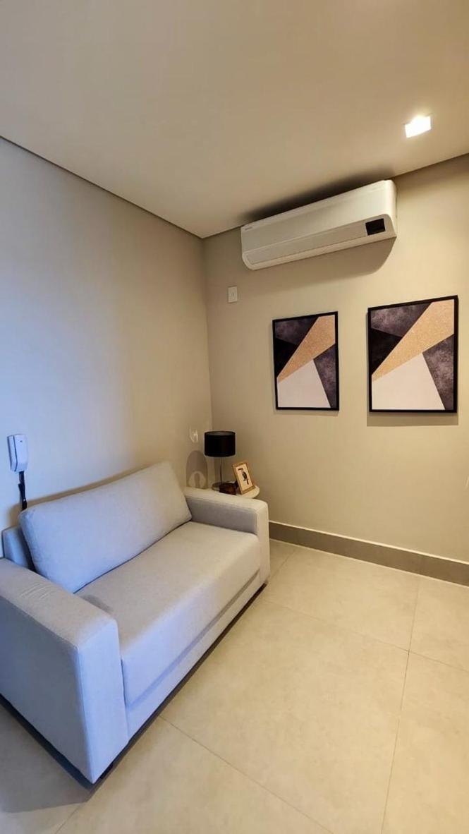Flat de Luxo com Quarto Privativo 22º Andar no Vertigo