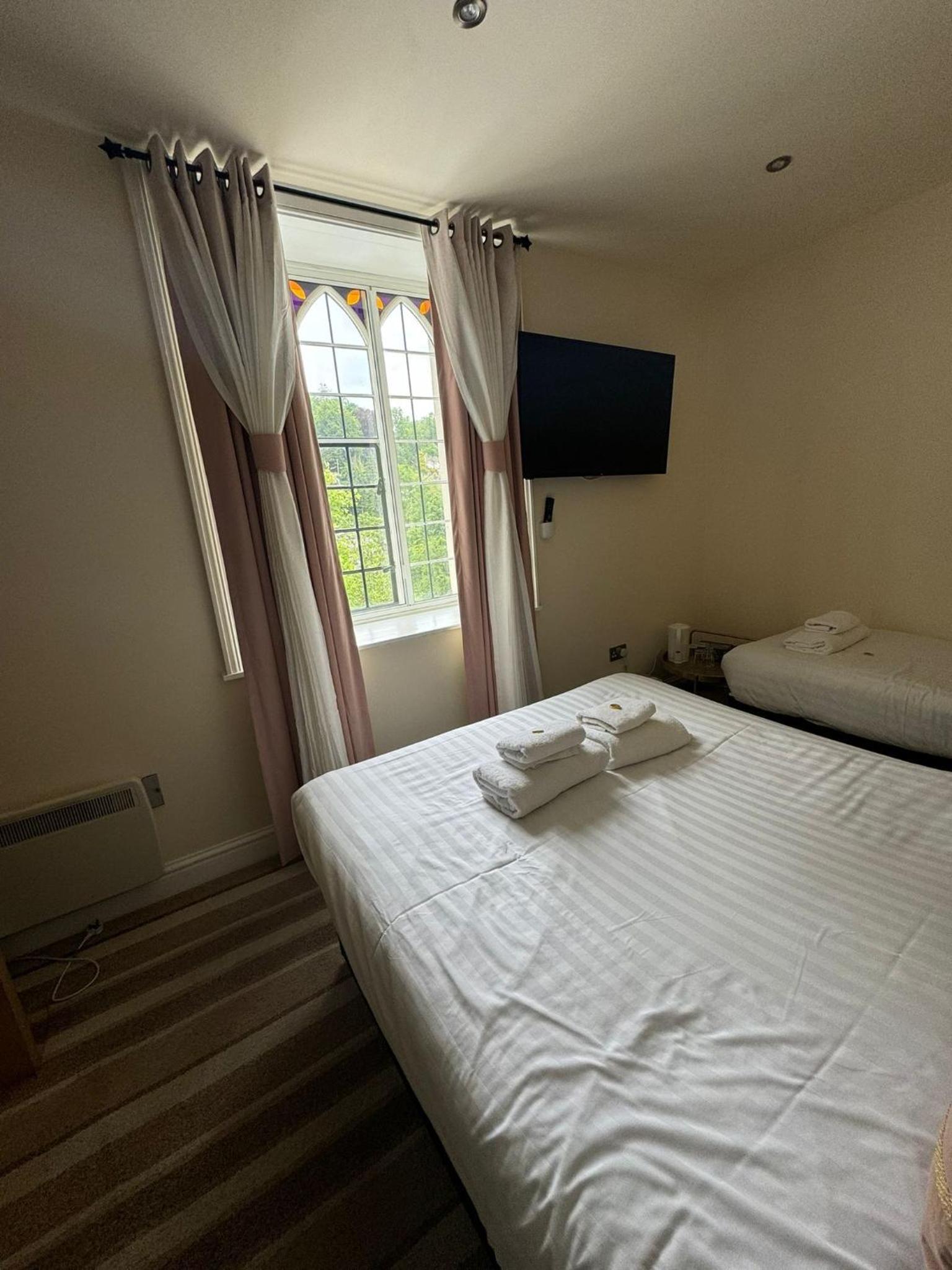 High Tor Hotel