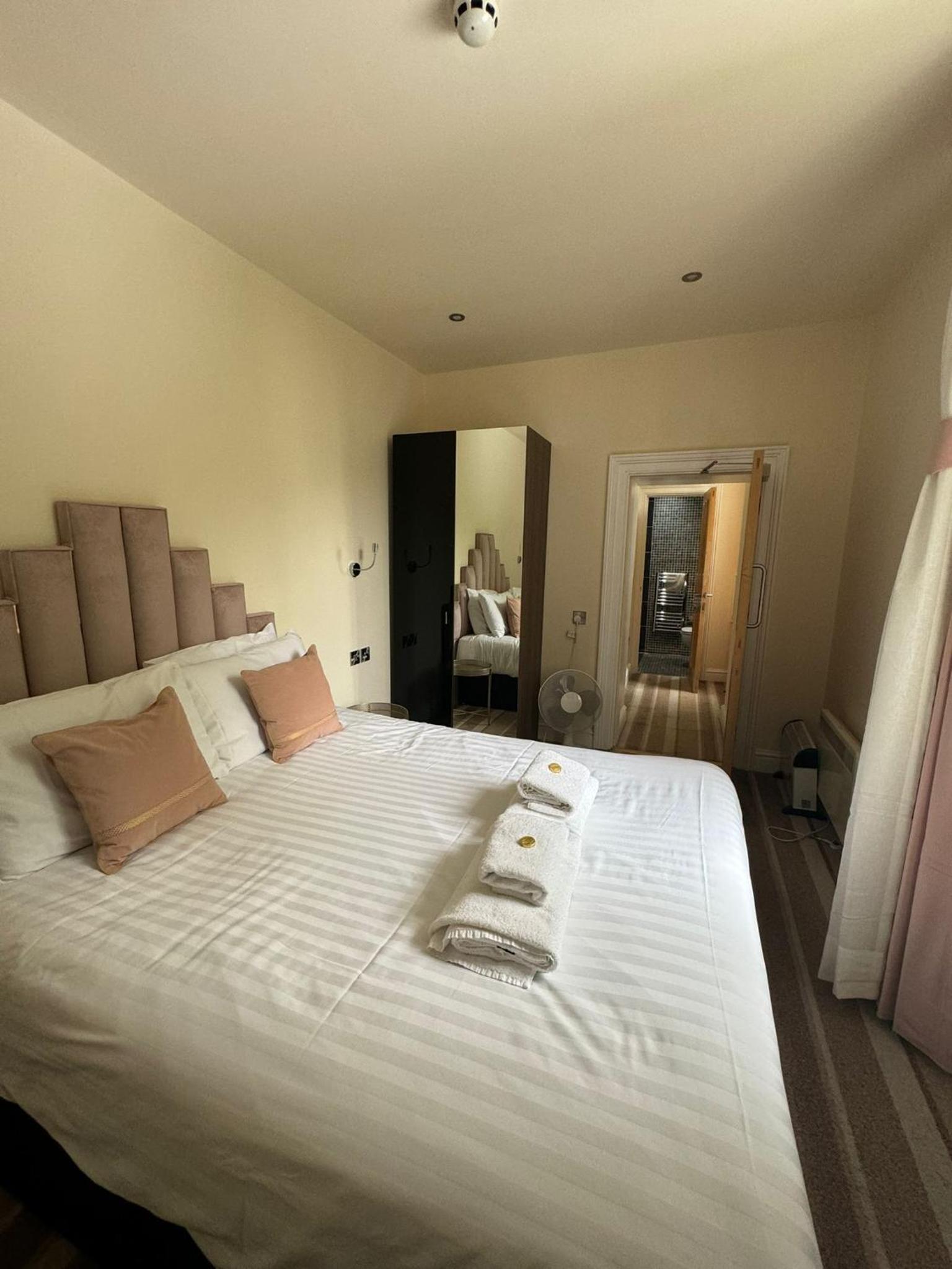 High Tor Hotel