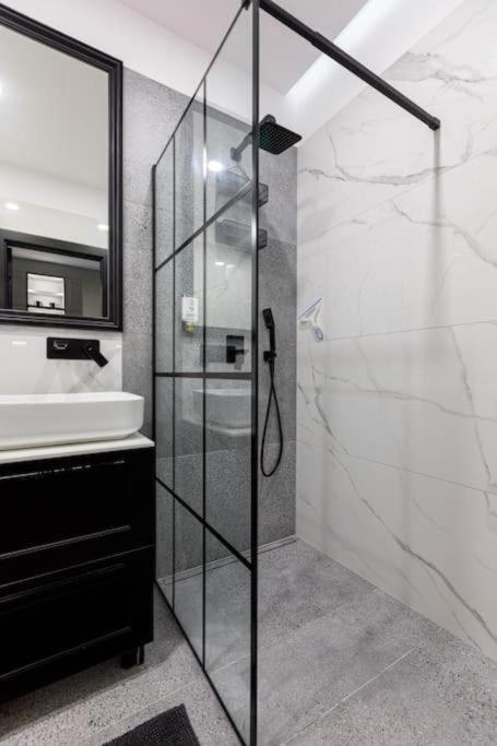 Golden Apartments Wroclaw - Great Location - Cozy and Bright&JanaPawla19