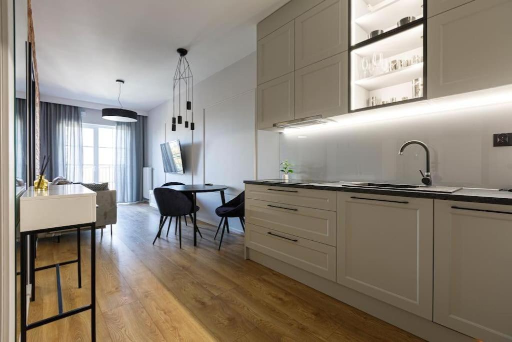 Golden Apartments Wroclaw - Great Location - Cozy and Bright&JanaPawla19