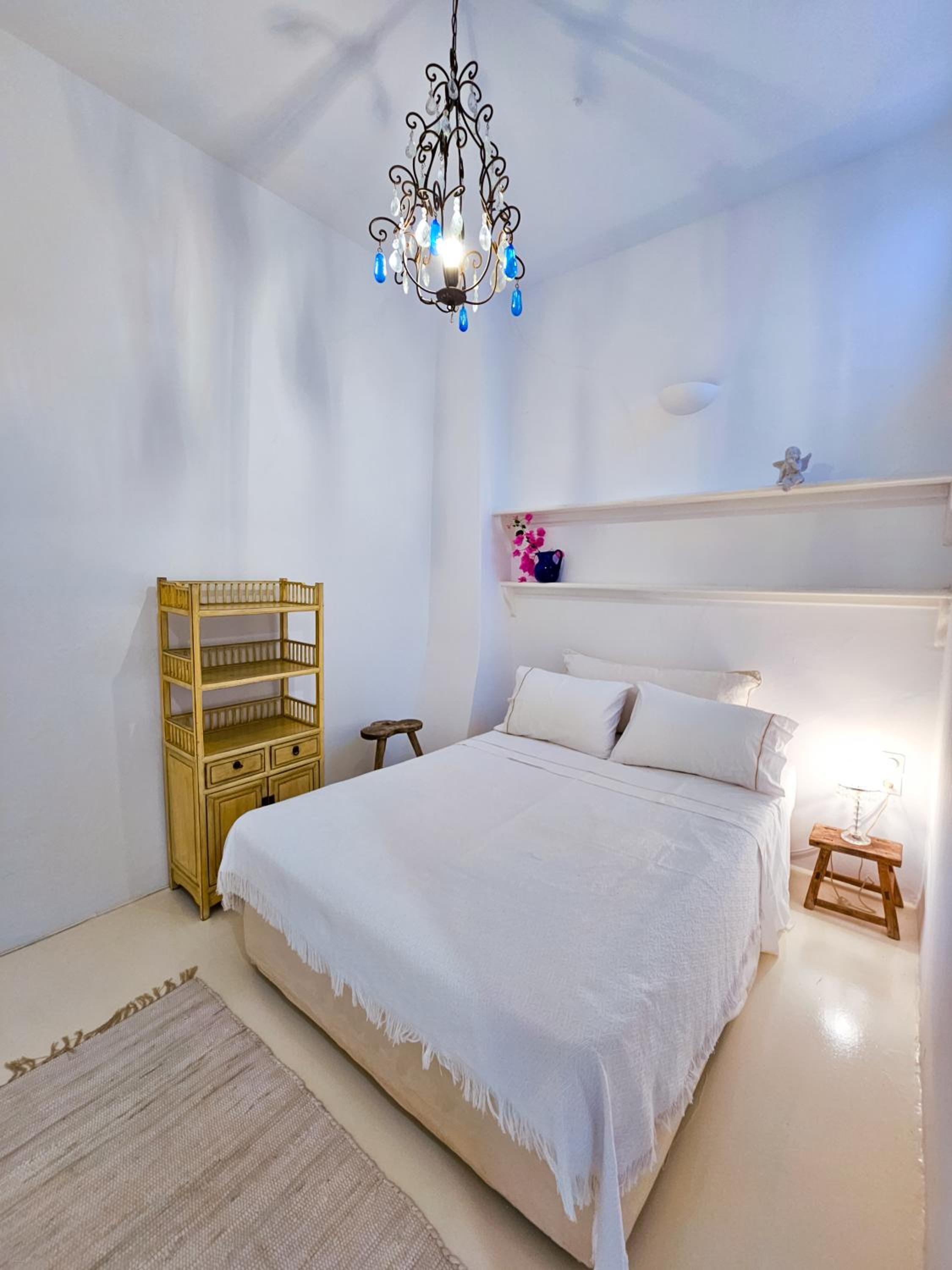 Nikis Home Town photo 3