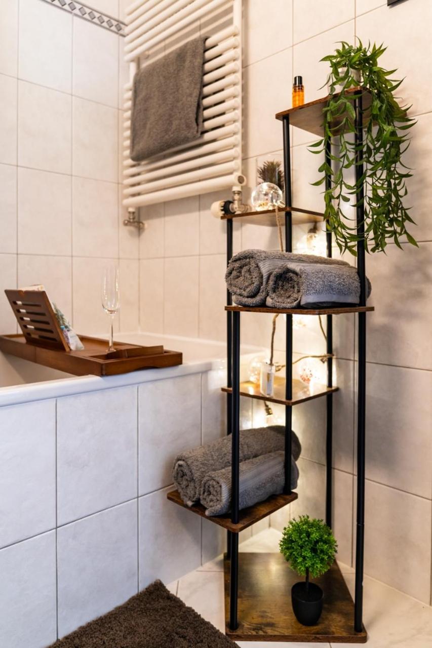 Helles, Chalet-Stil Apartment mit Allalinblick