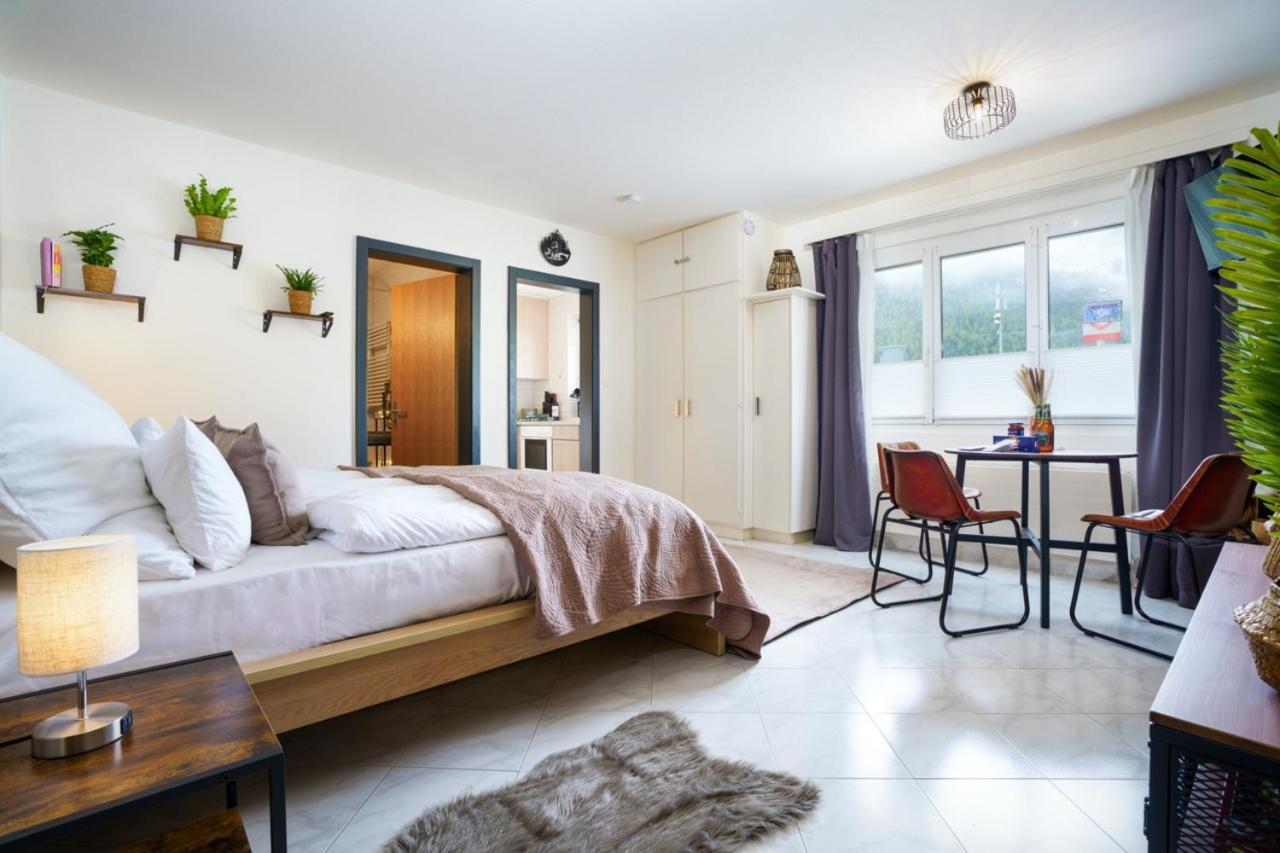 Helles, Chalet-Stil Apartment mit Allalinblick