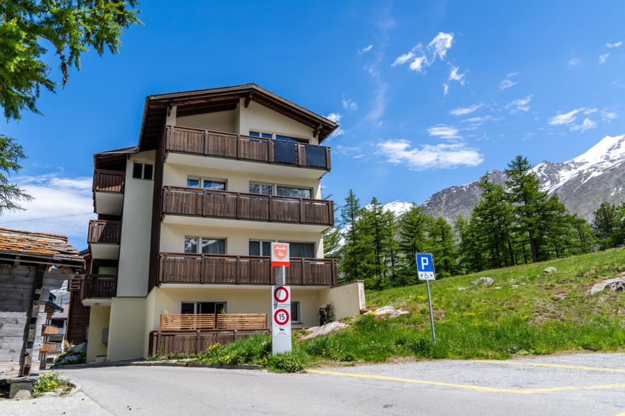Helles, Chalet-Stil Apartment mit Allalinblick
