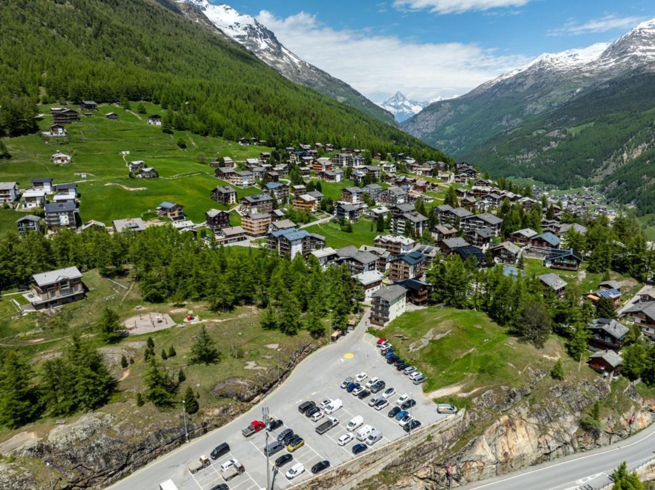 Helles, Chalet-Stil Apartment mit Allalinblick