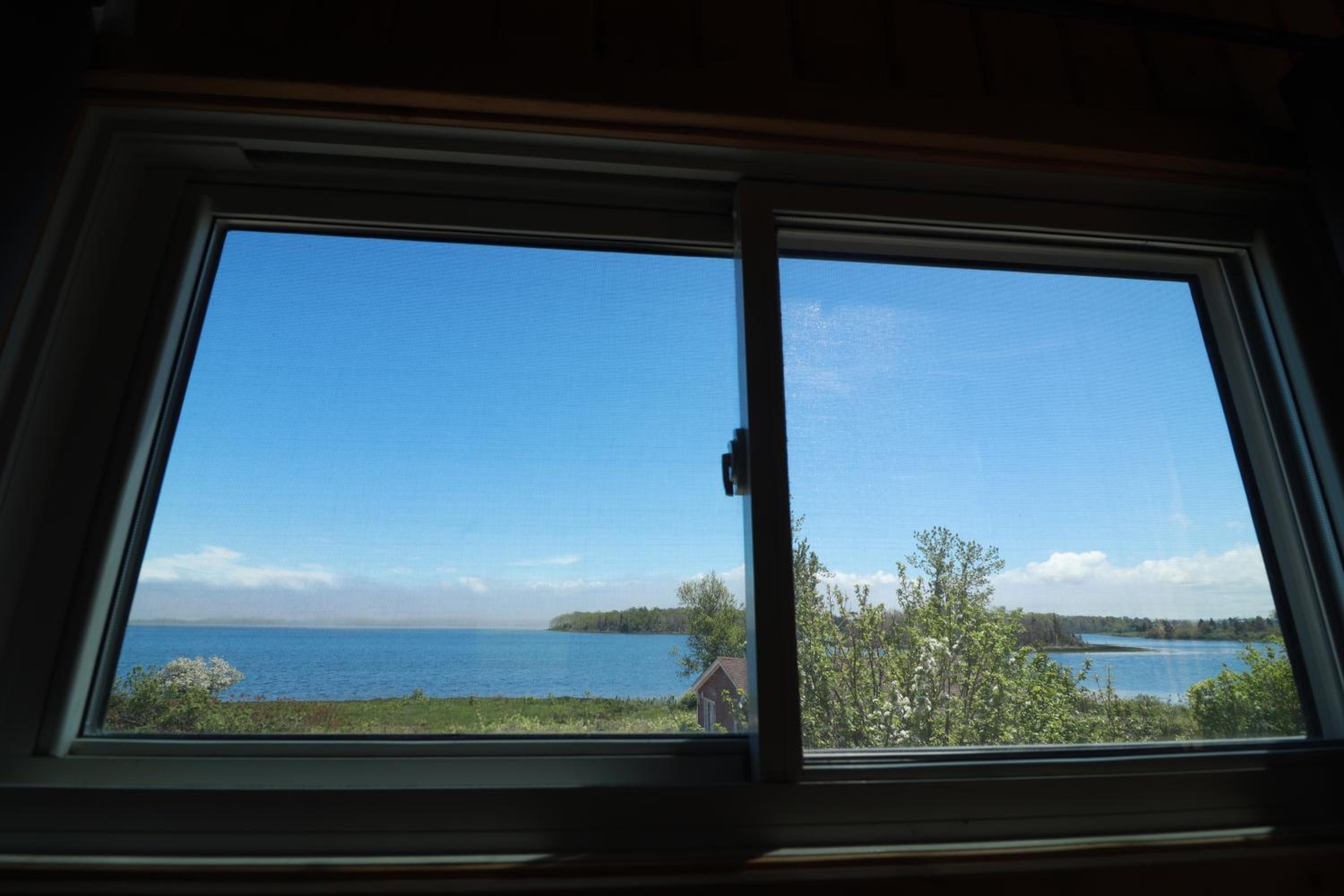 Waterfront Tiny House near Pomquet Beach- Winterized