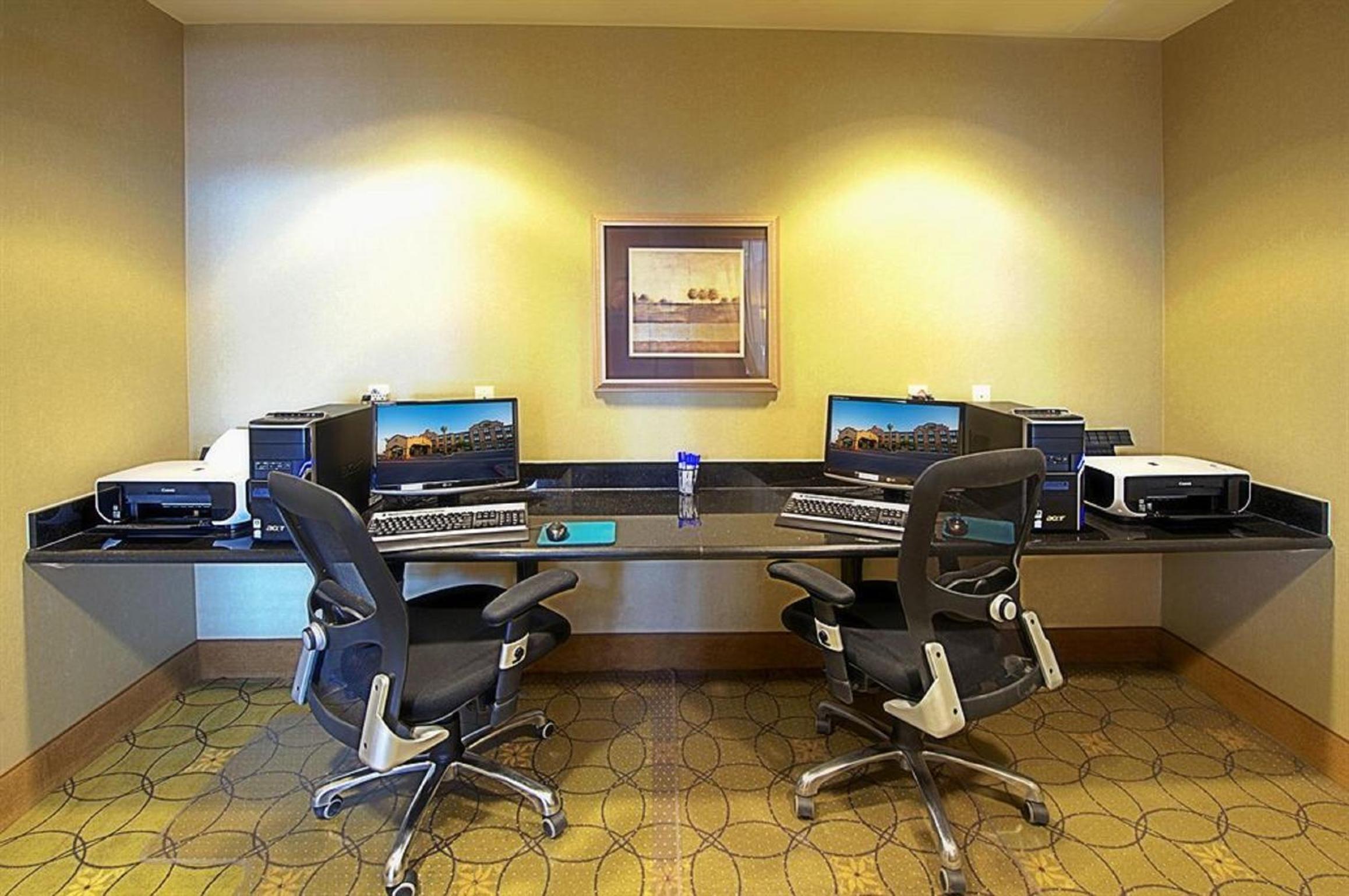 Florence Vacations - GreenTree Inn and Suites Florence, AZ - Property Image 1