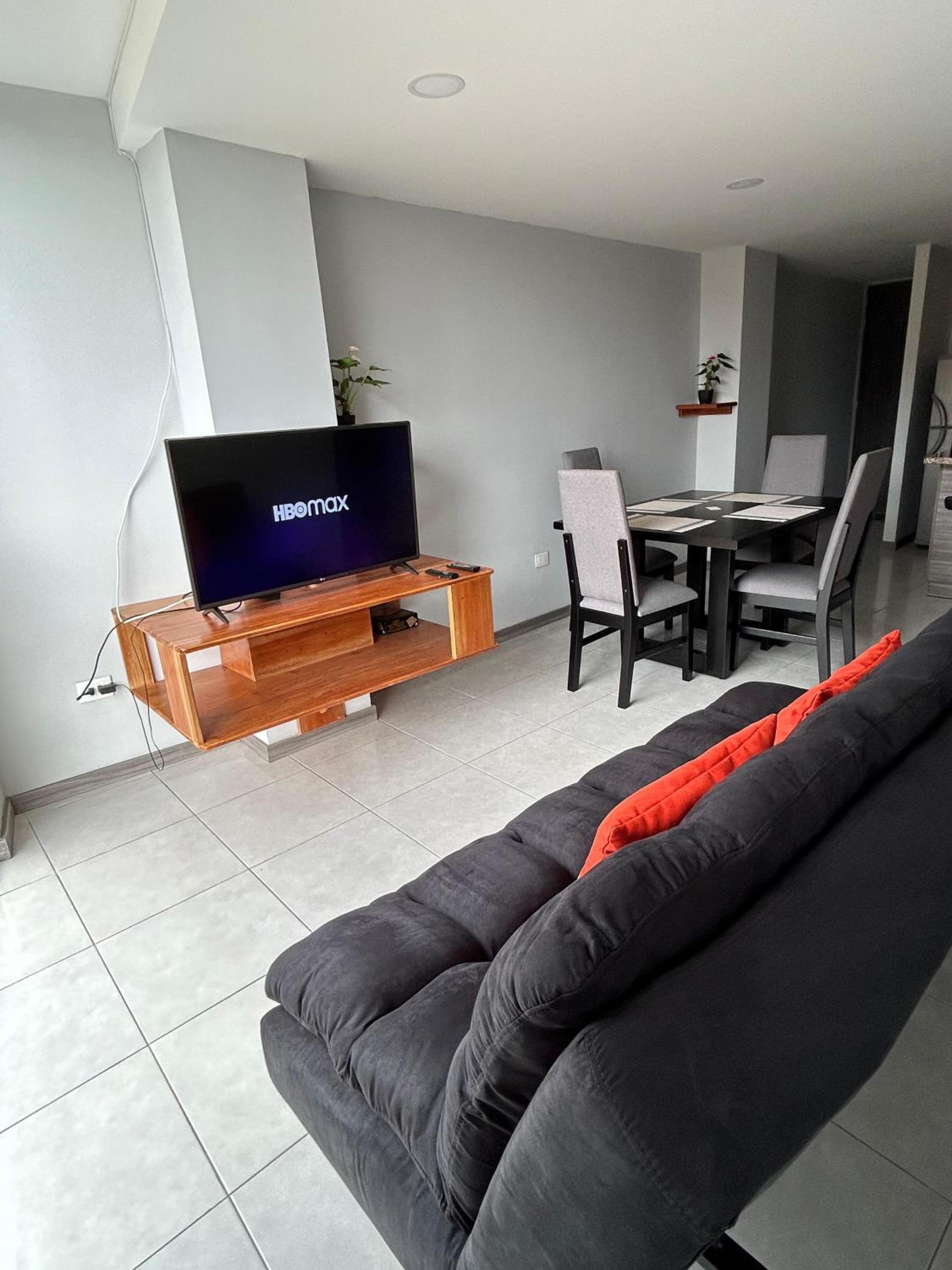 Luxurious and New Apartment in Milán