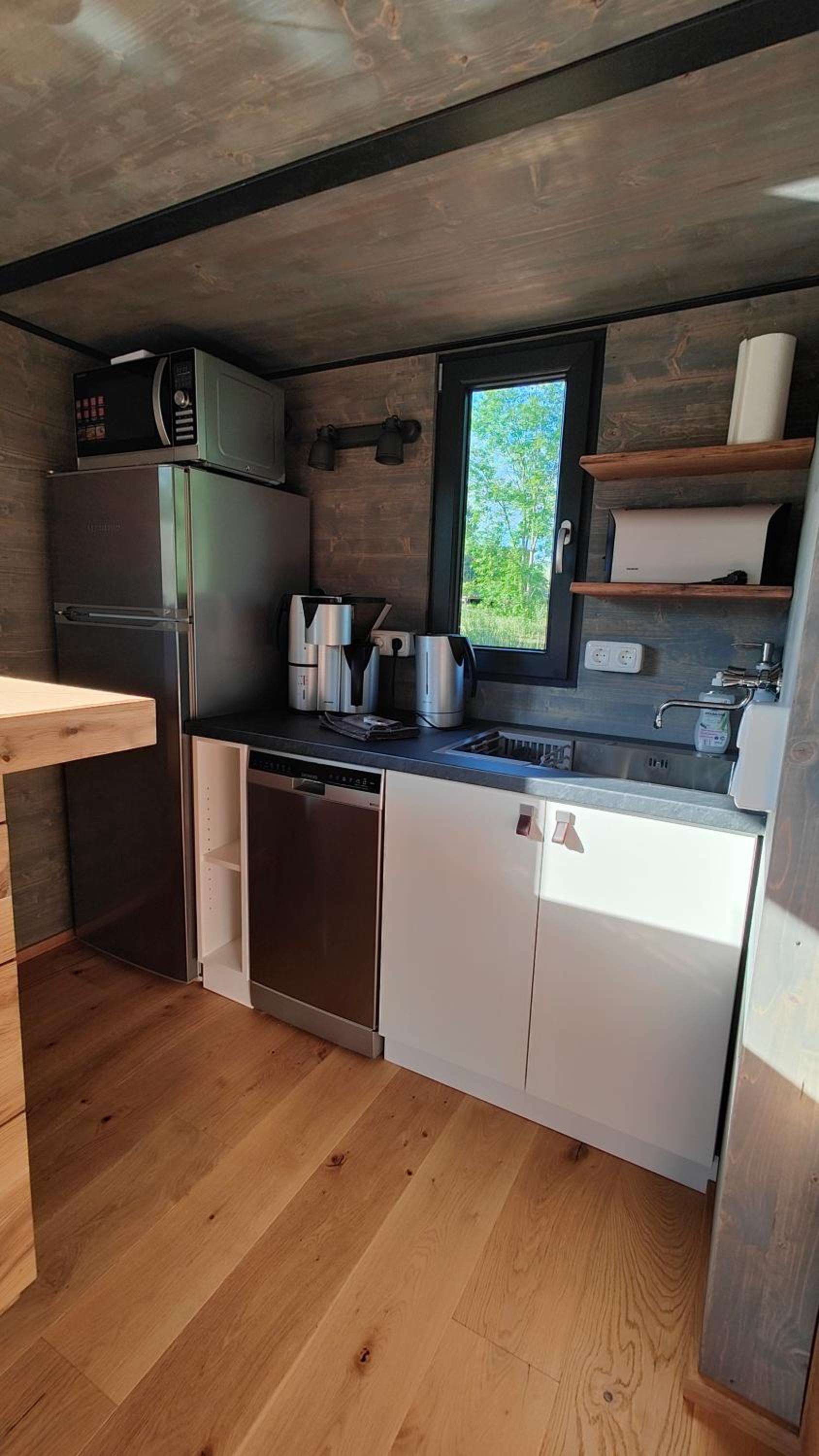 TinyHousebeiDresden mit Faßsauna spektakuläres winziges Häuschen auf Stelzen im Pferdeteich, Kaminofen, umlaufende Terrasse - Nähe Sächsische Schweiz - Von