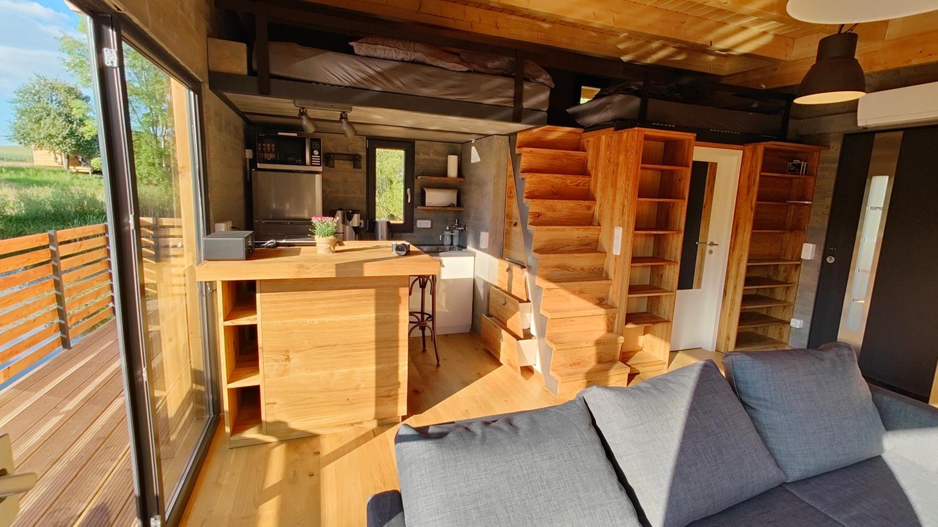 TinyHousebeiDresden mit Faßsauna spektakuläres winziges Häuschen auf Stelzen im Pferdeteich, Kaminofen, umlaufende Terrasse - Nähe Sächsische Schweiz - Von