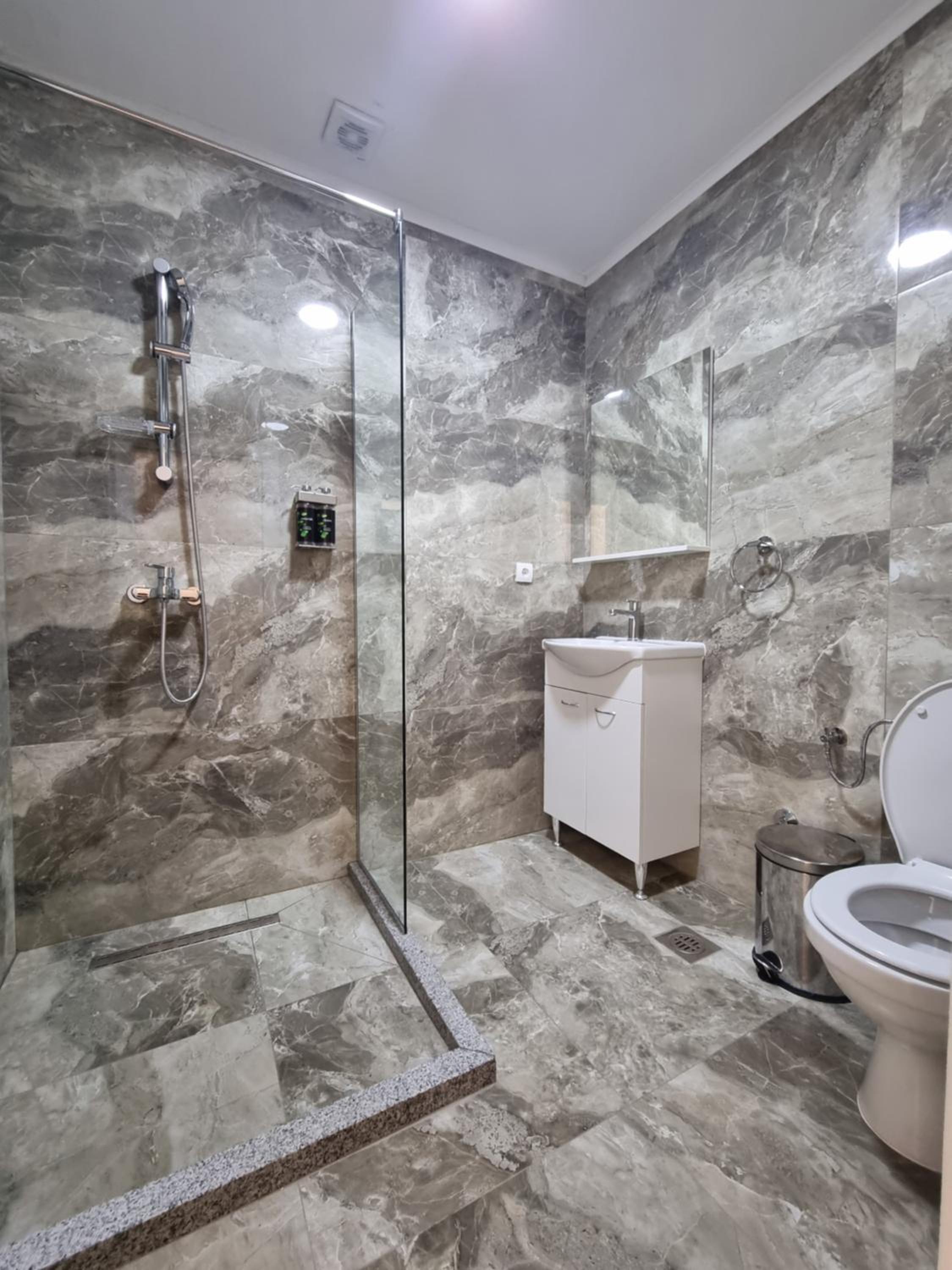 City Square Apartments view 4