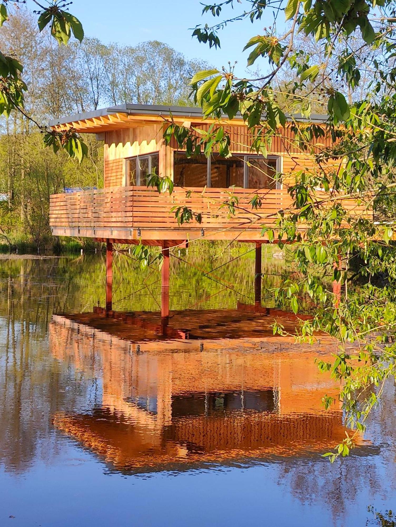 TinyHousebeiDresden mit Faßsauna spektakuläres winziges Häuschen auf Stelzen im Pferdeteich, Kaminofen, umlaufende Terrasse - Nähe Sächsische Schweiz - Von